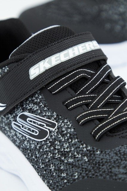 SKECHERS L en color NEGRO (4)