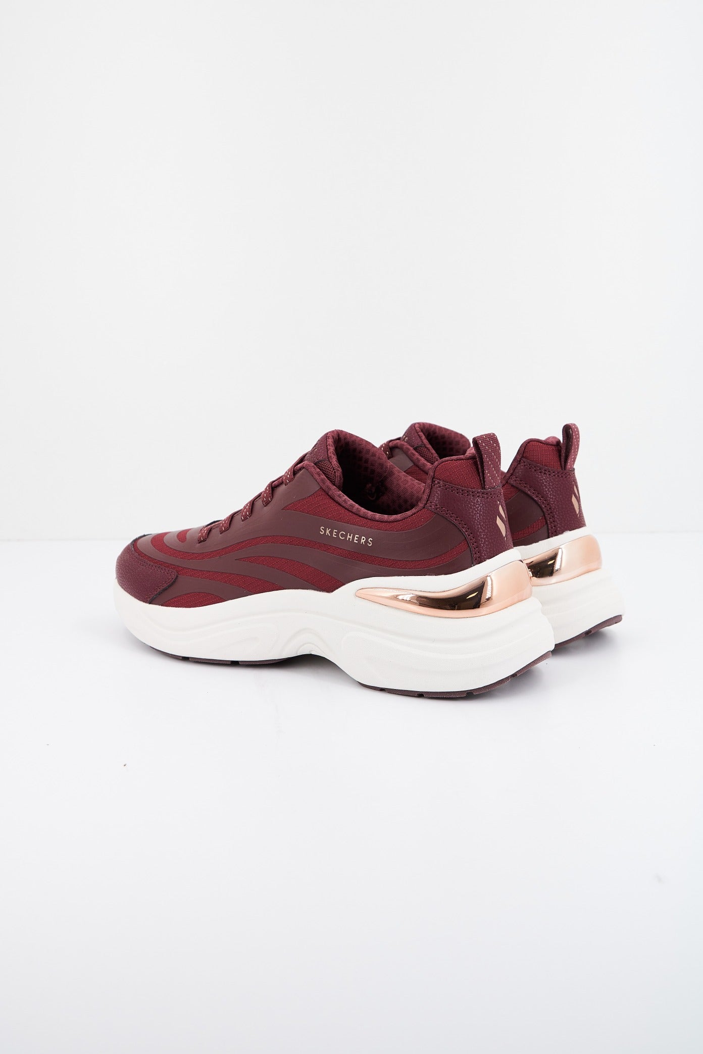 SKECHERS en color BURDEOS (3)