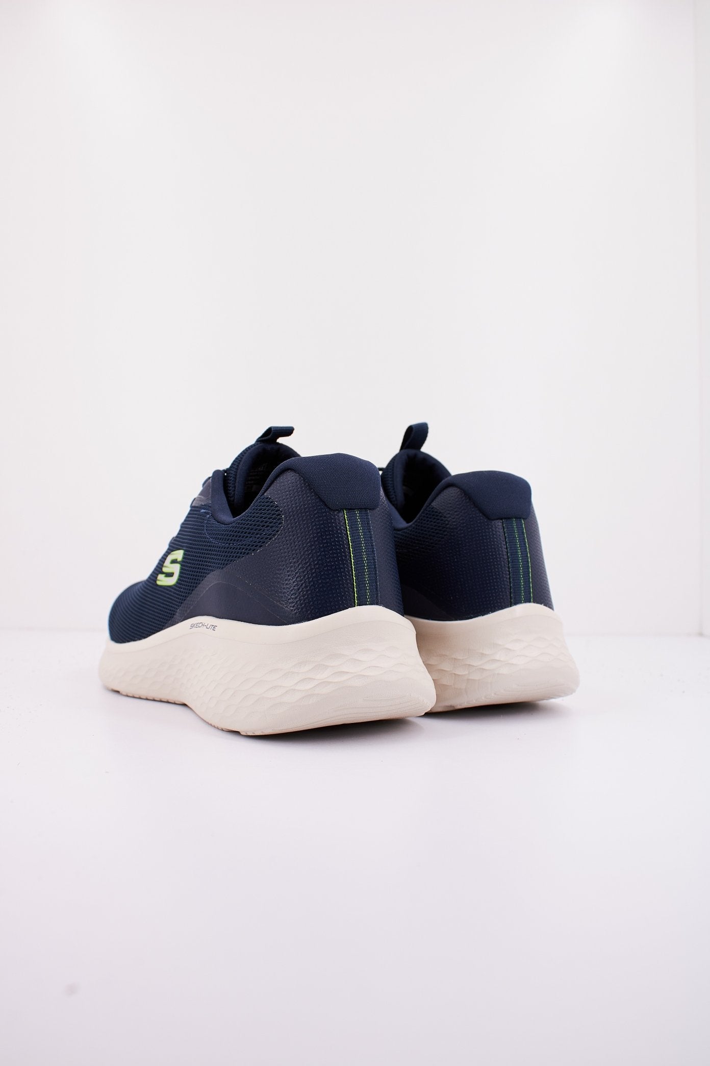 SKECHERS LITE PRO en color AZUL (3)