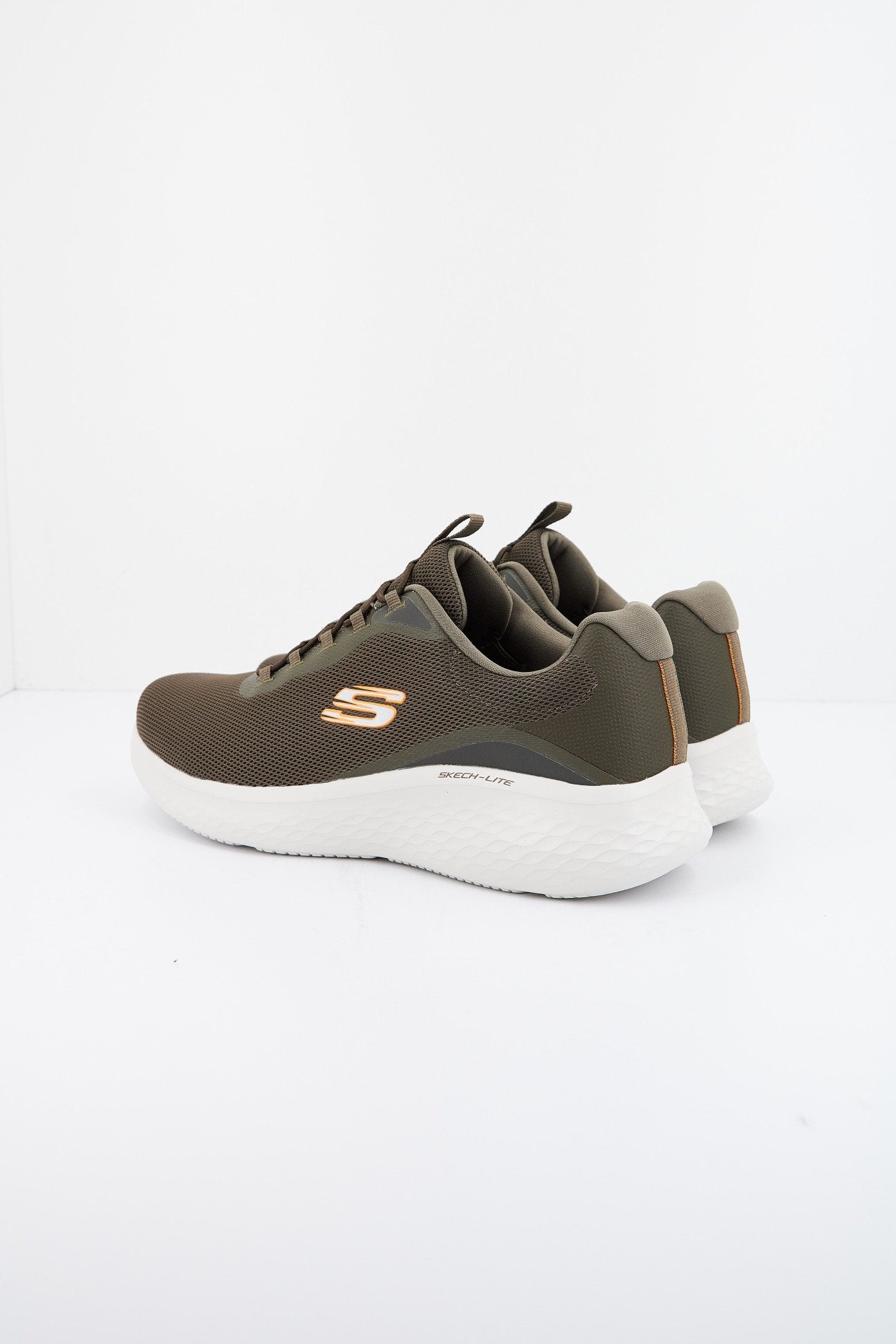 SKECHERS SKECH-LITE PRO-LEDGER en color VERDE (3)