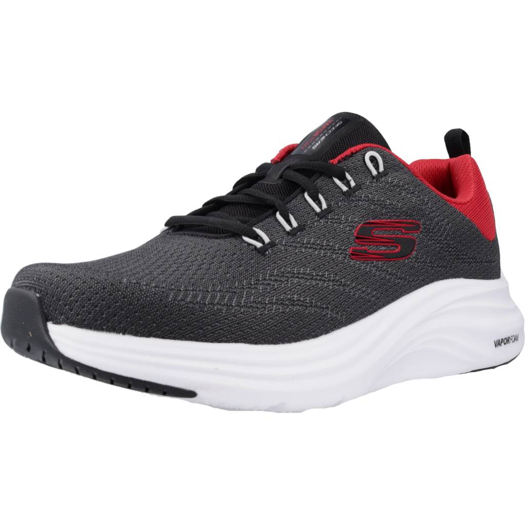 SKECHERS VAPOR FOAM en color NEGRO (1)