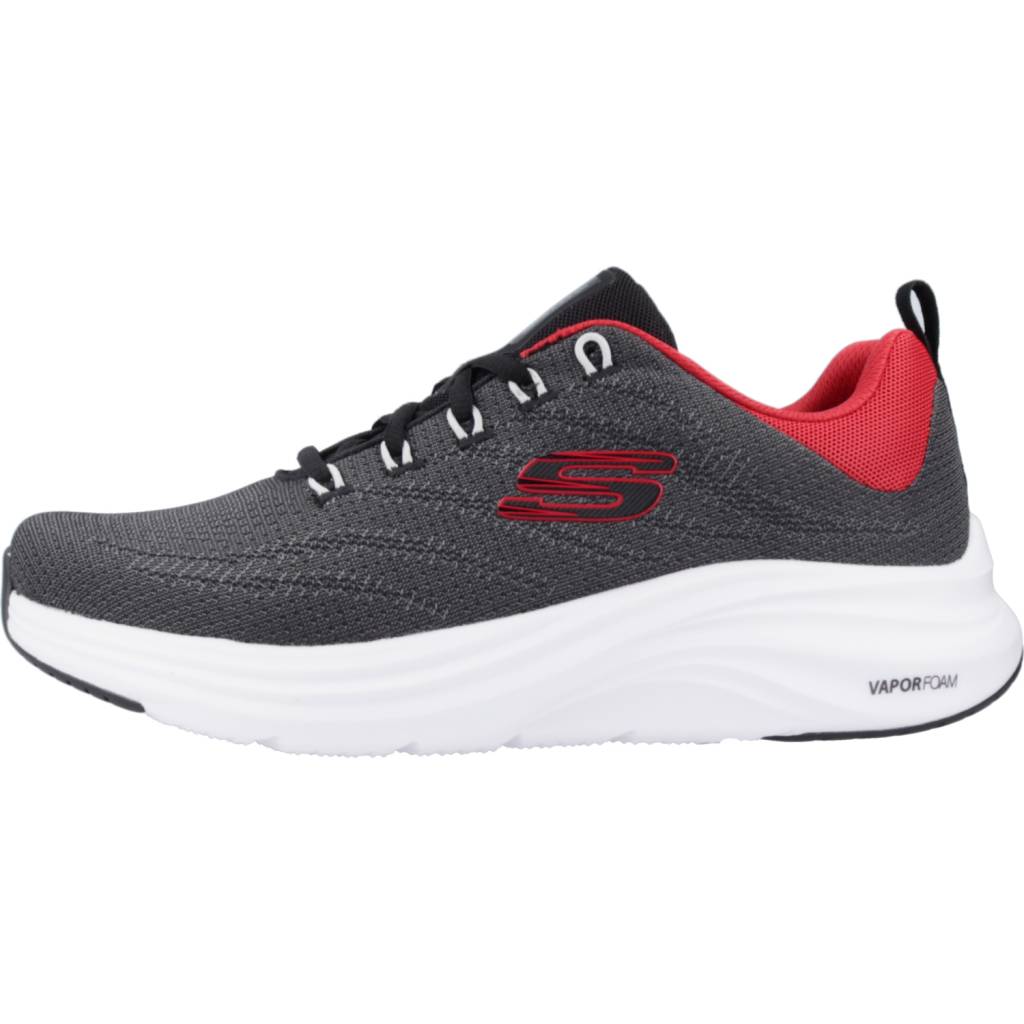 SKECHERS VAPOR FOAM en color NEGRO (2)