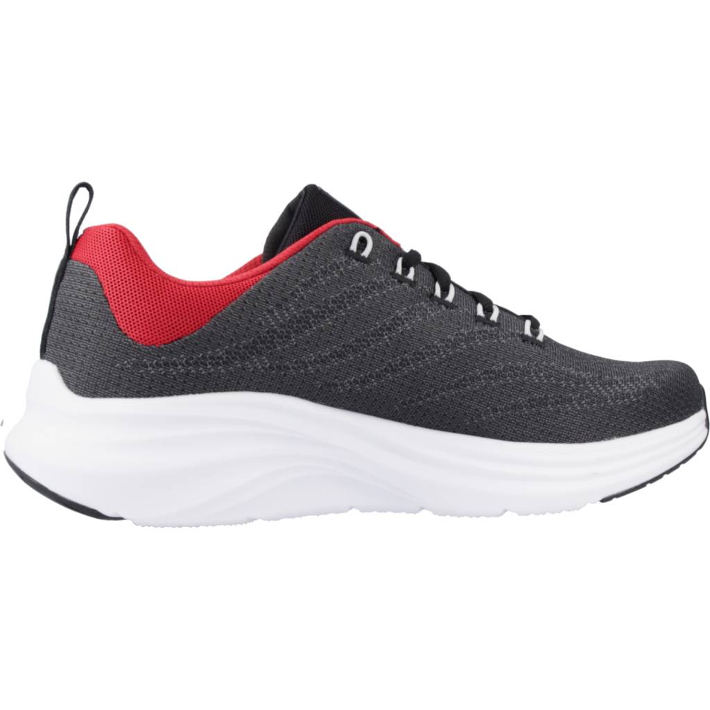 SKECHERS VAPOR FOAM en color NEGRO (4)