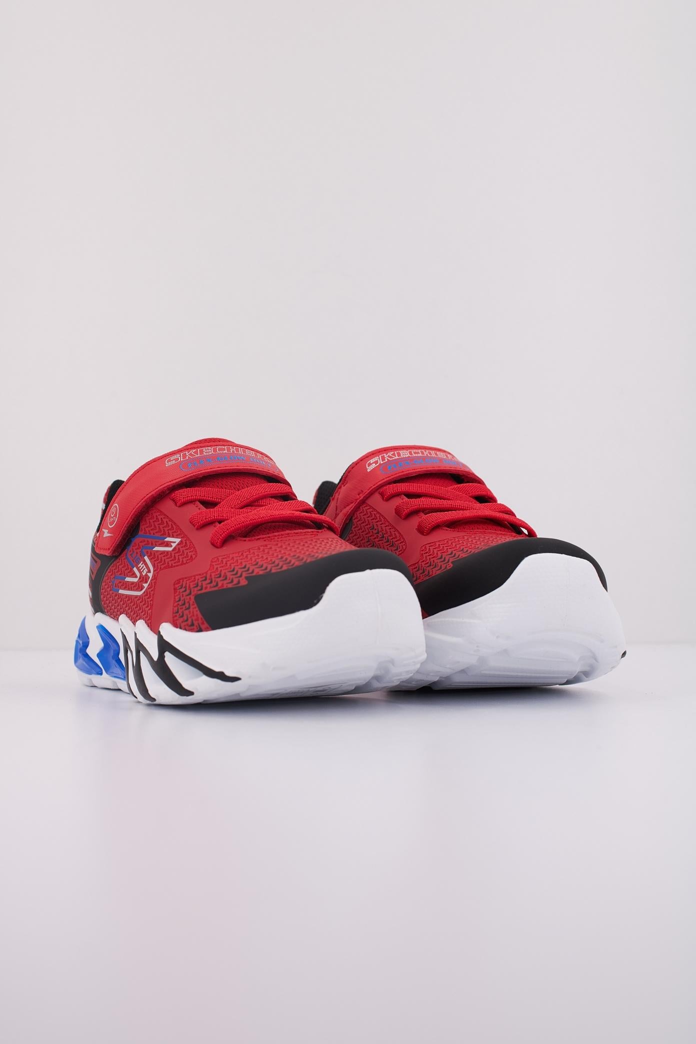 SKECHERS FLEX-GLOW BOLT en color ROJO (2)