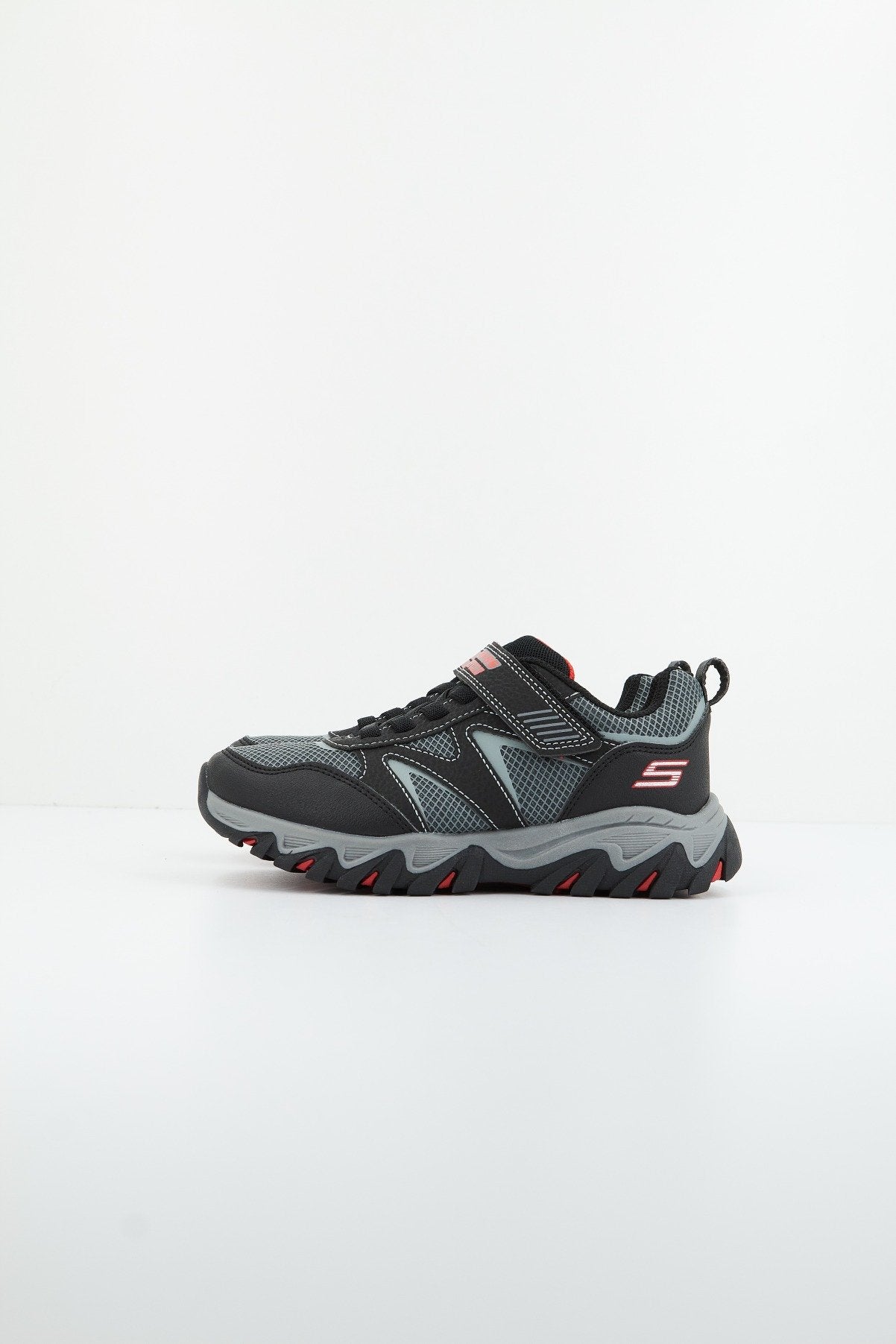 SKECHERS RUGGED RANGER en color NEGRO (1)
