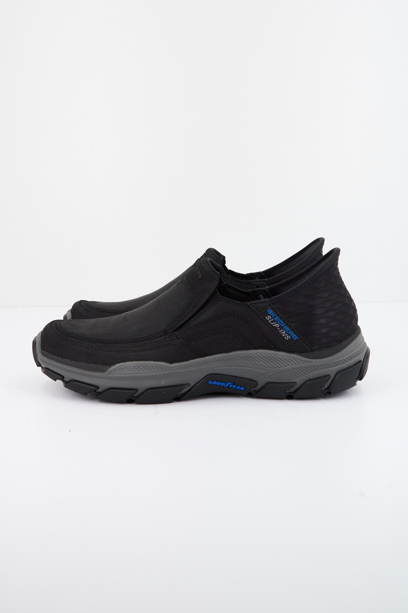 SKECHERS SLIP-INS: S en color NEGRO (1)