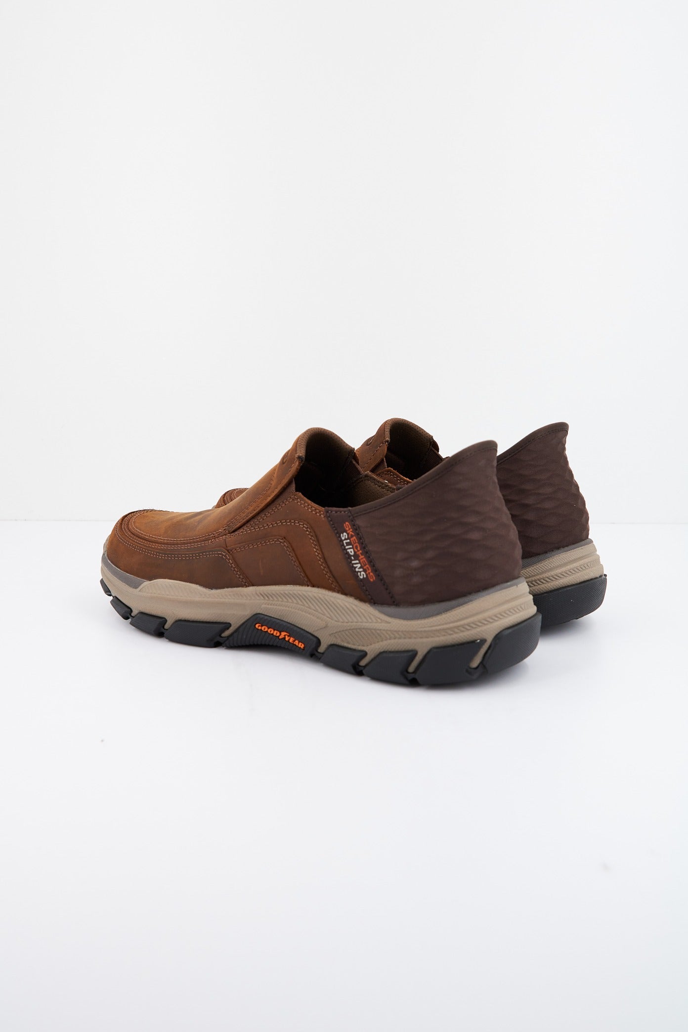 SKECHERS SLIP-INS: S en color MARRON (3)