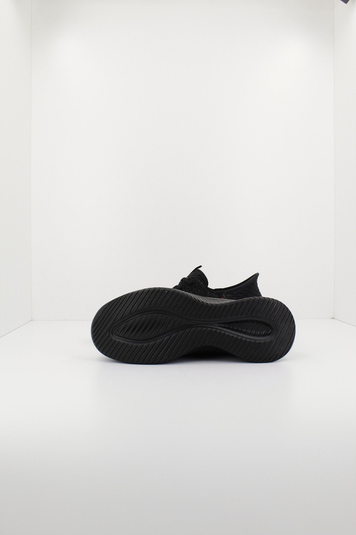 SKECHERS SLIP-INS: ULTRA FLEX . en color NEGRO (4)