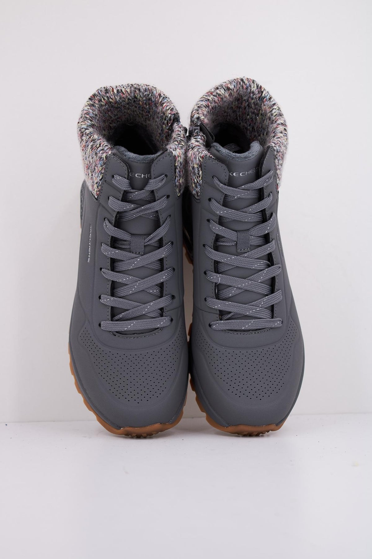 SKECHERS UNO RUGGED en color GRIS (3)