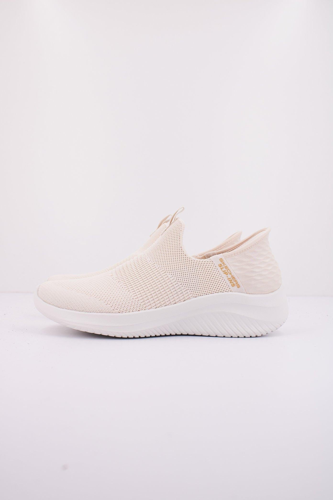 SKECHERS SLIP-INS ULTRA FLEX . COZY STREAK en color BEIS  (1)