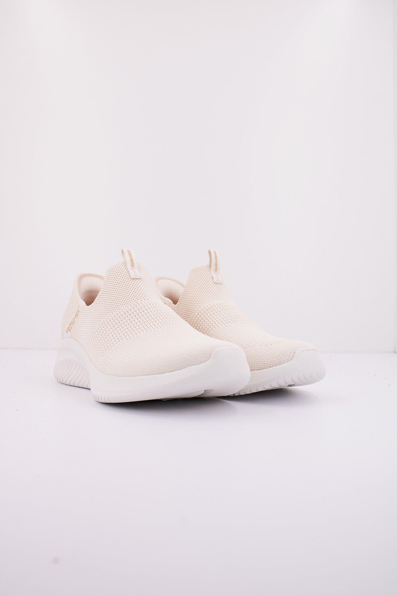 SKECHERS SLIP-INS ULTRA FLEX . COZY STREAK en color BEIS (2)