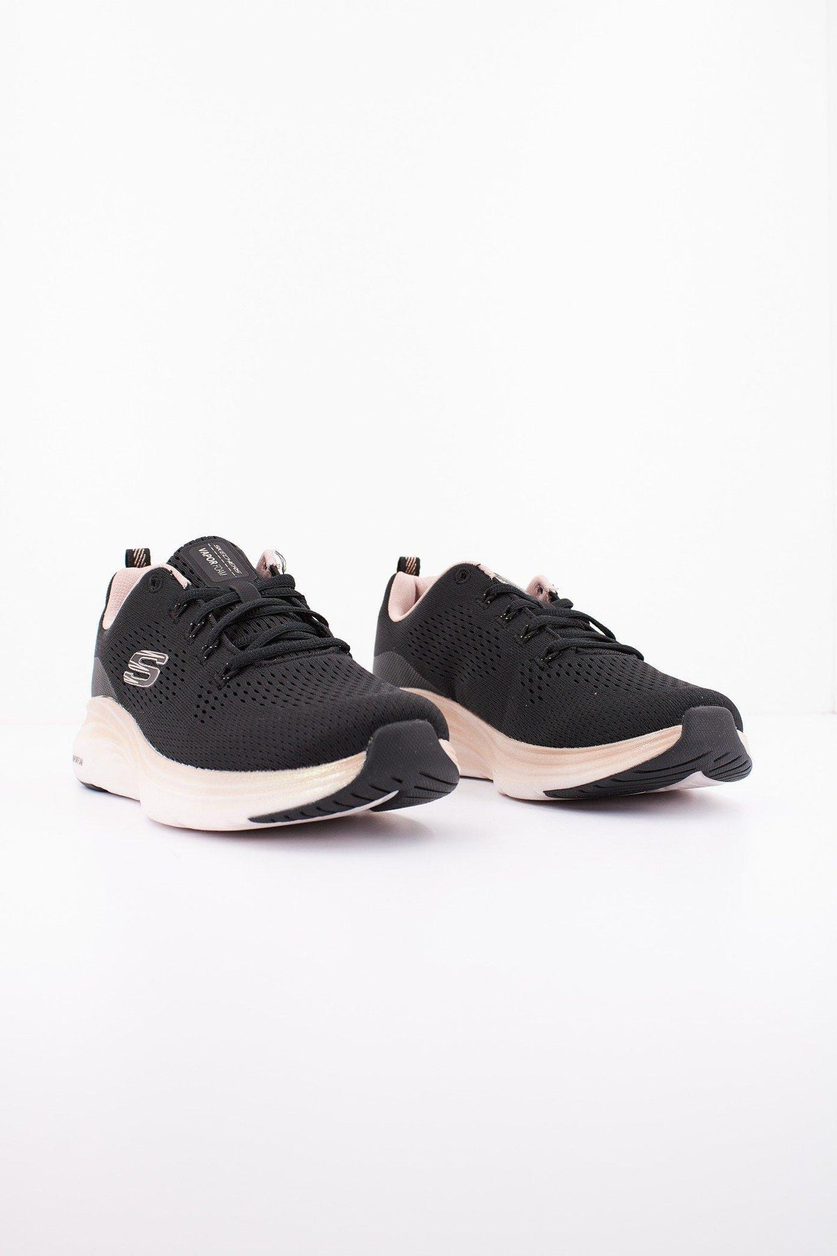 SKECHERS S en color NEGRO (2)