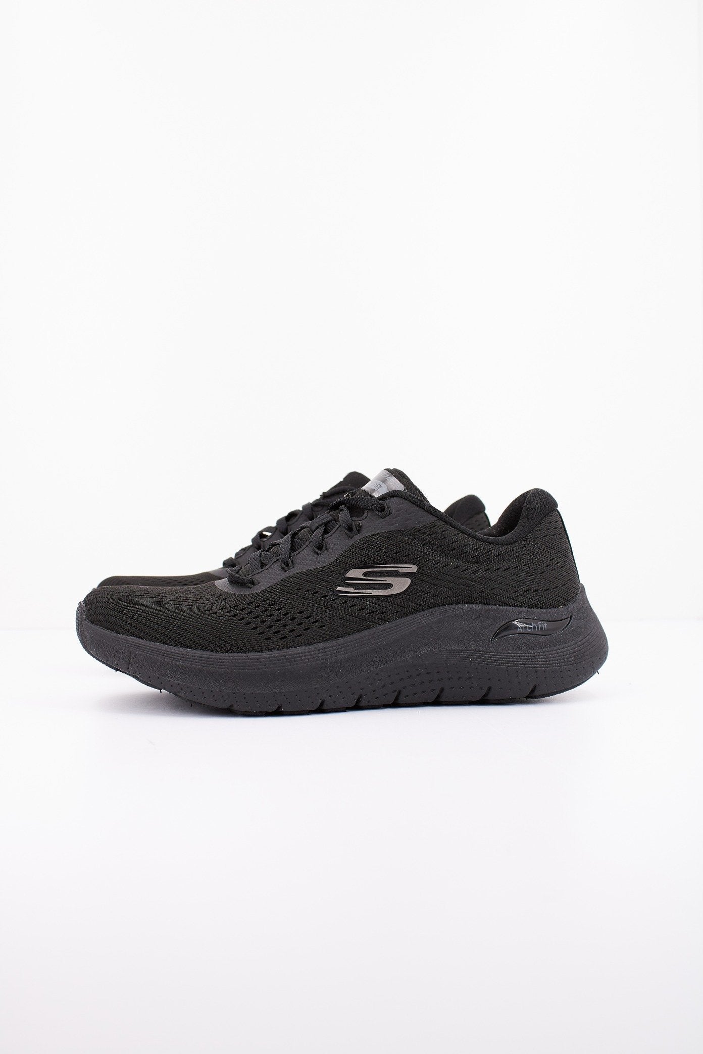 SKECHERS ARCH FIT . en color NEGRO (1)