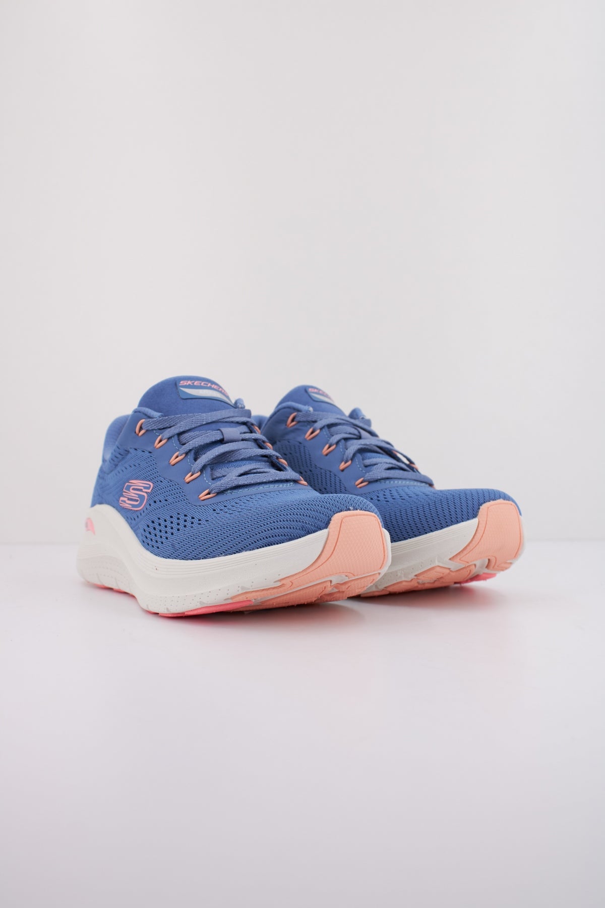 SKECHERS ARCH FIT . BIG LEAGUE en color AZUL (2)