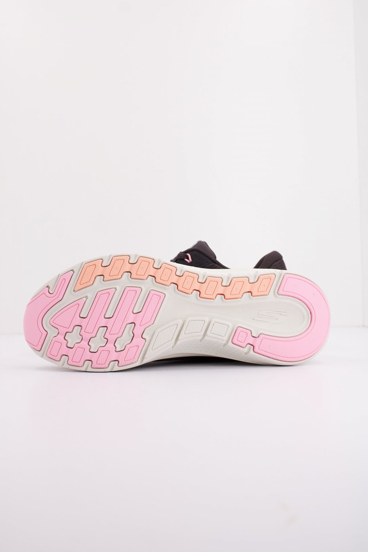 SKECHERS ARCH FIT . BIG LEAGUE en color GRIS (5)