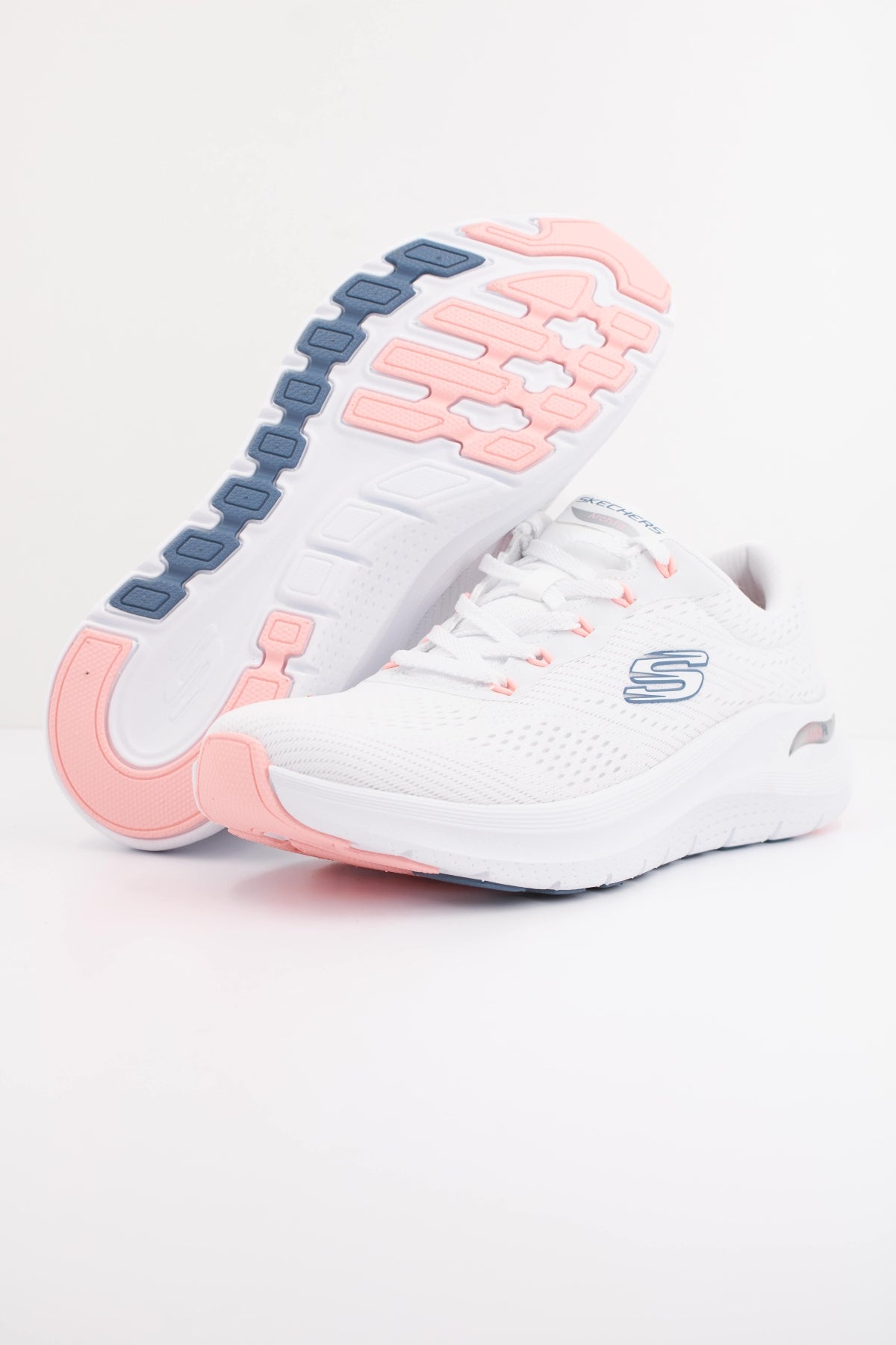 SKECHERS ARCH FIT . BIG LEAGUE en color BLANCO (5)