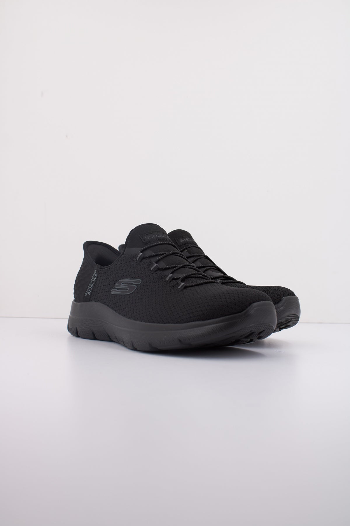 SKECHERS SLIP-INS SUMMITS - DIAMOND DREAM en color NEGRO (2)