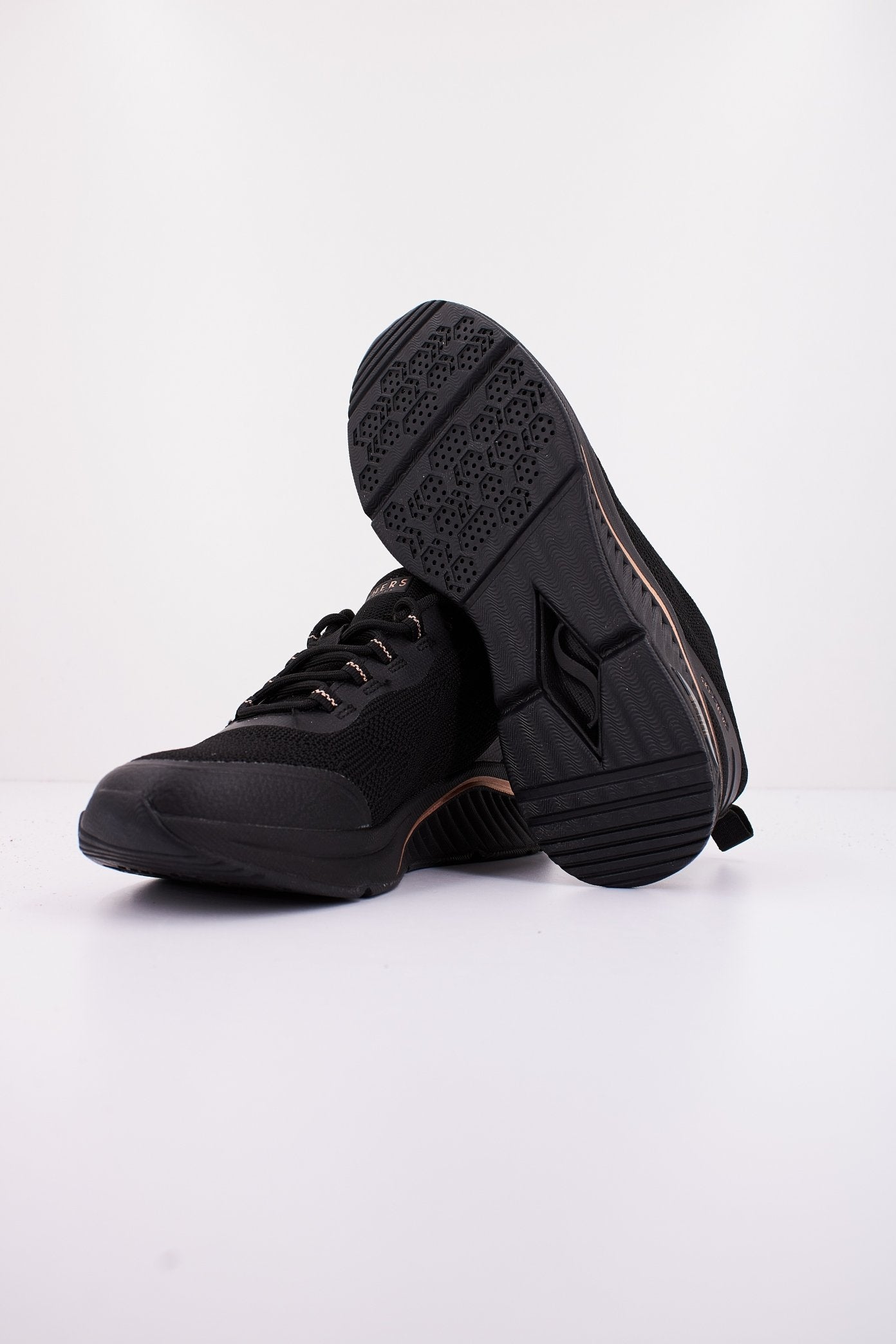 SKECHERS S en color NEGRO (4)