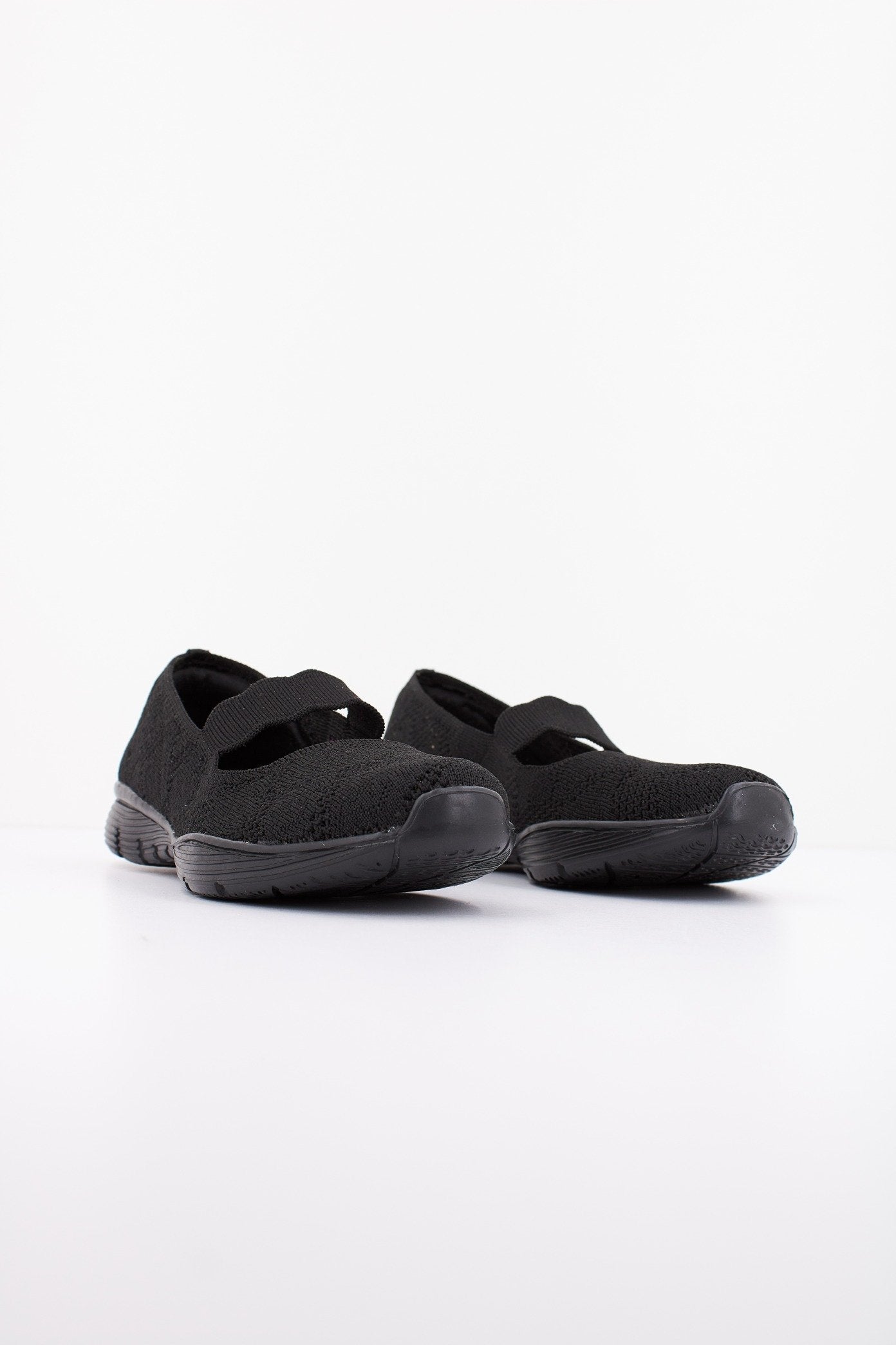 SKECHERS SEAGER - CASUAL PARTY en color NEGRO (2)