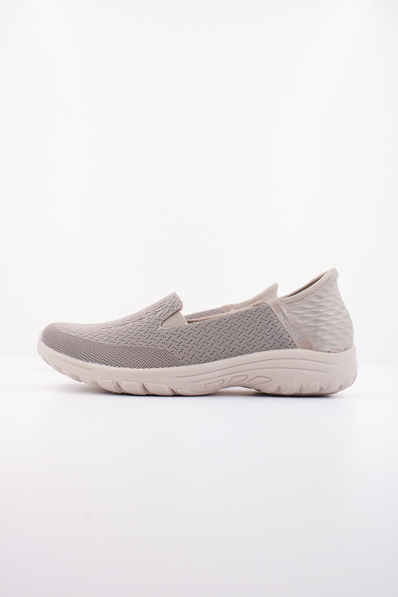 SKECHERS SLIP-INS S en color MARRON CLARO (1)