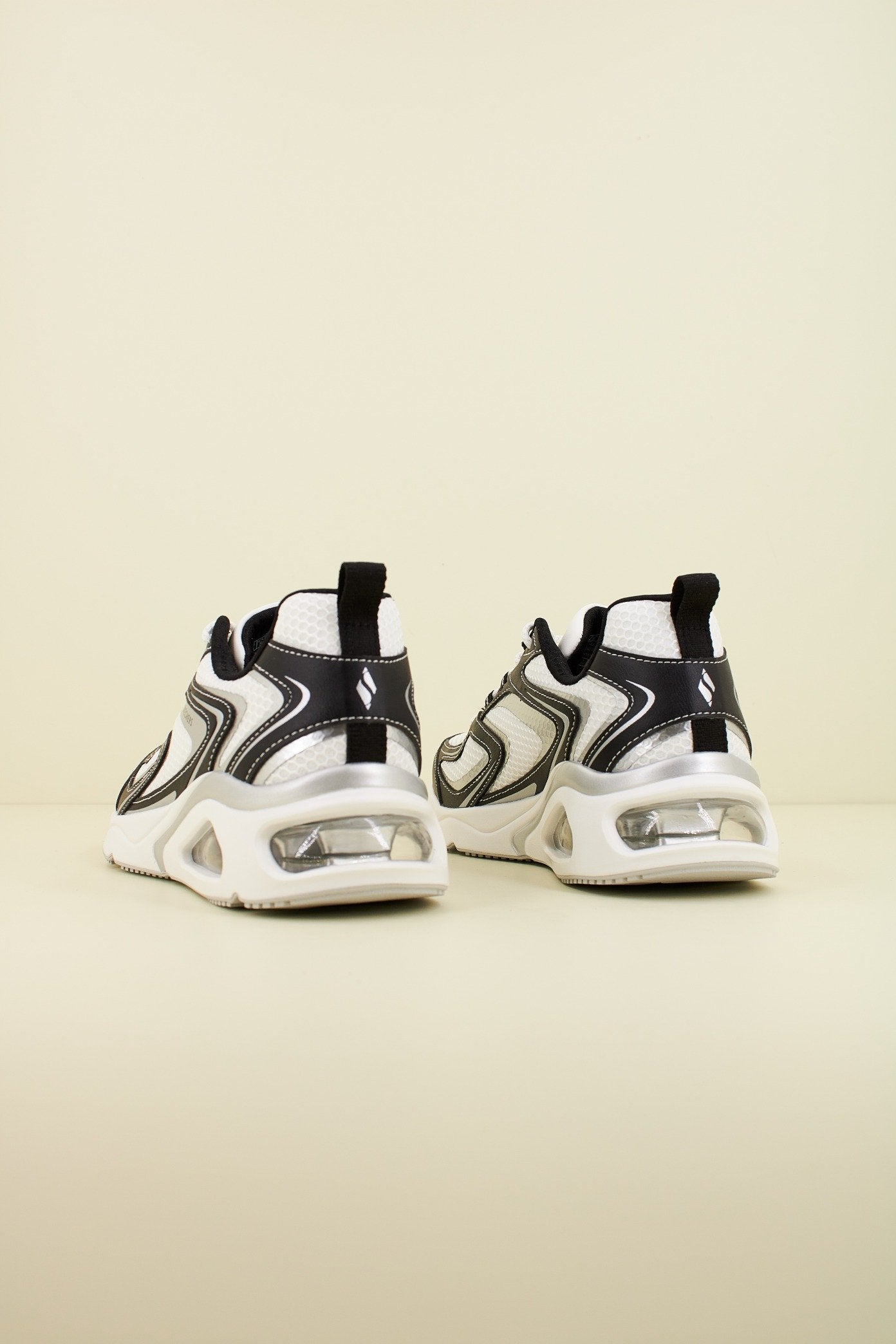 SKECHERS TRES-AIR UNO en color BLANCO (3)