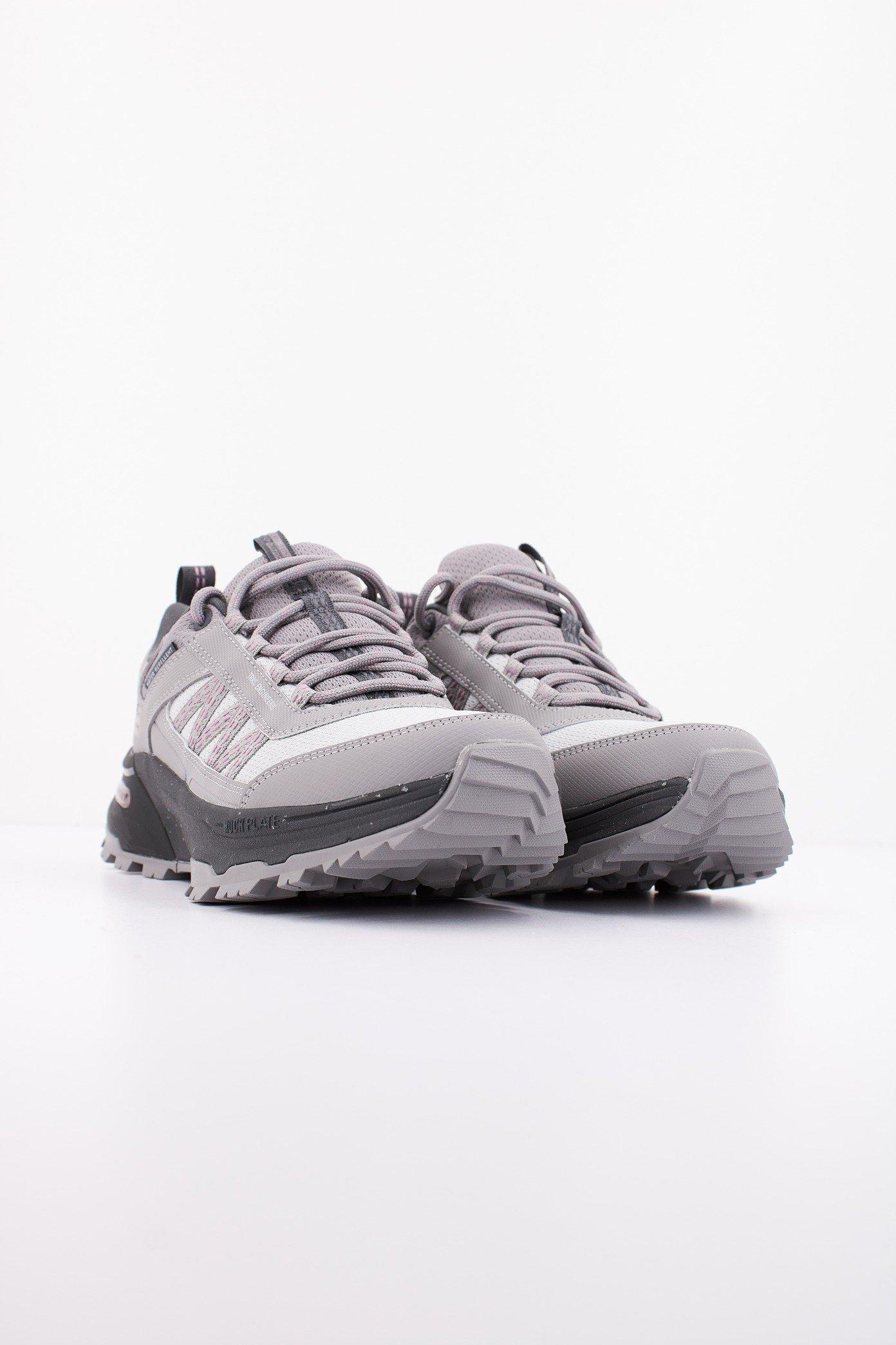 SKECHERS MAX PROTECT LEGACY en color GRIS (2)