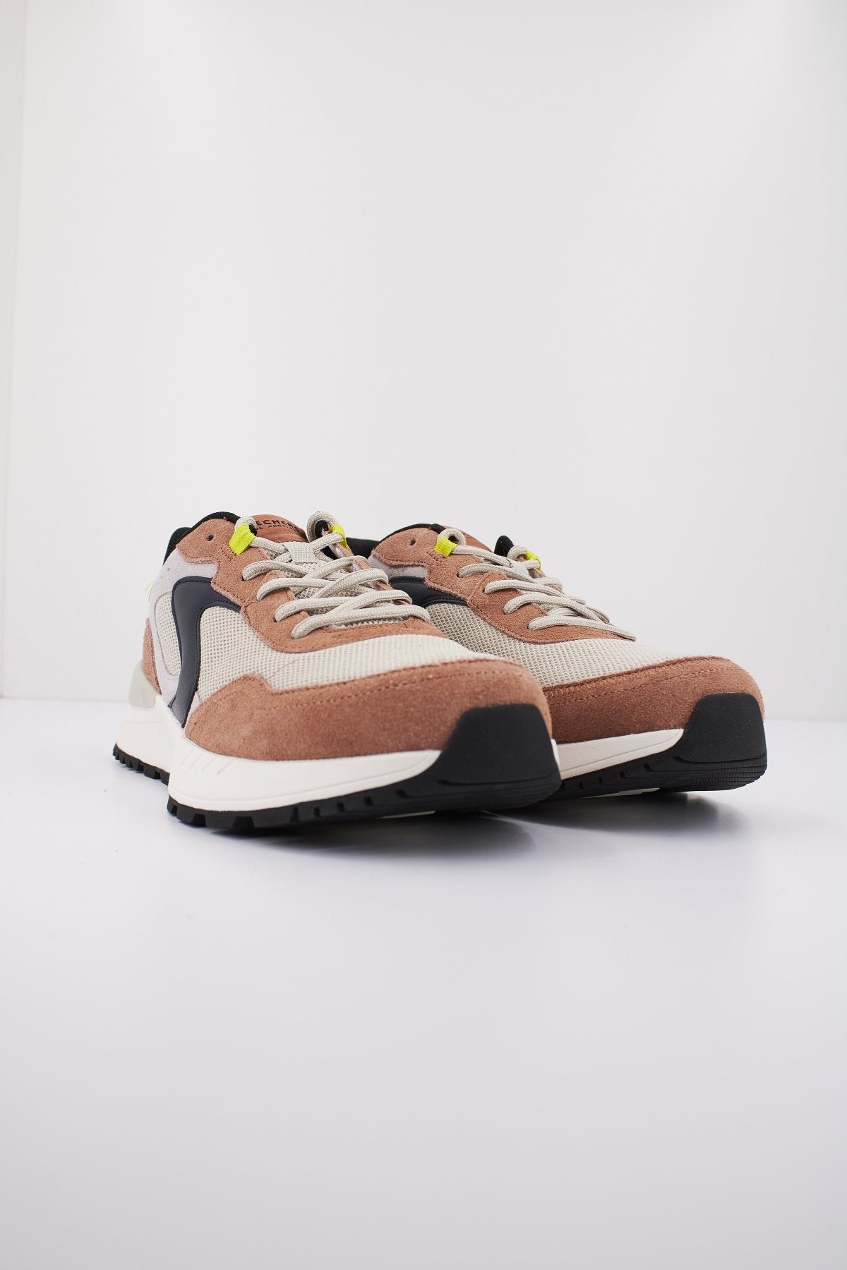 SKECHERS FURY en color MARRON CLARO (2)