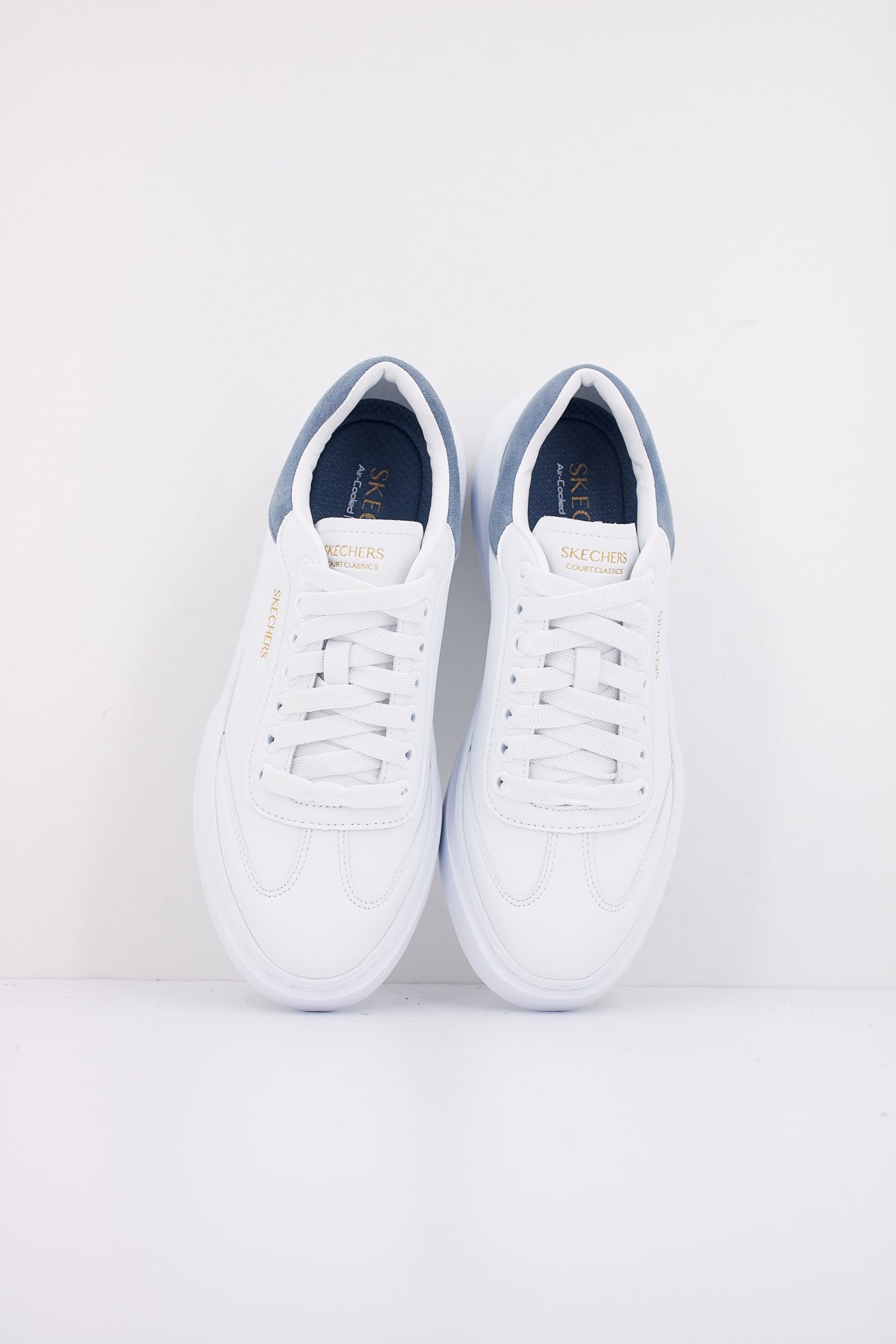 SKECHERS CORDOBA CLASSIC en color BLANCO (3)