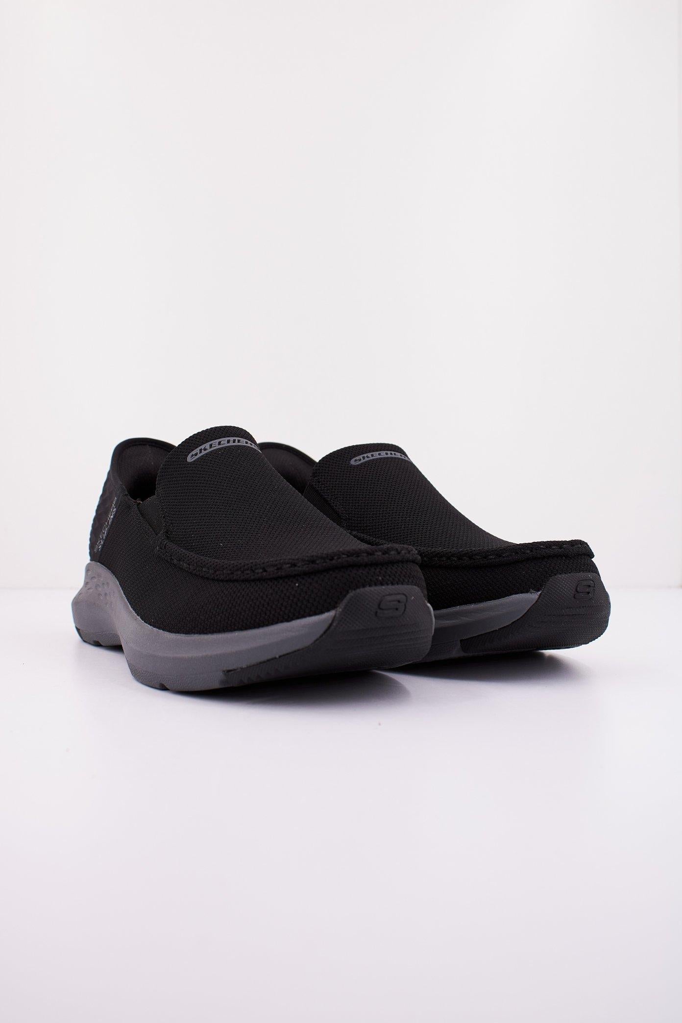 SKECHERS SLIP INS S en color NEGRO (2)
