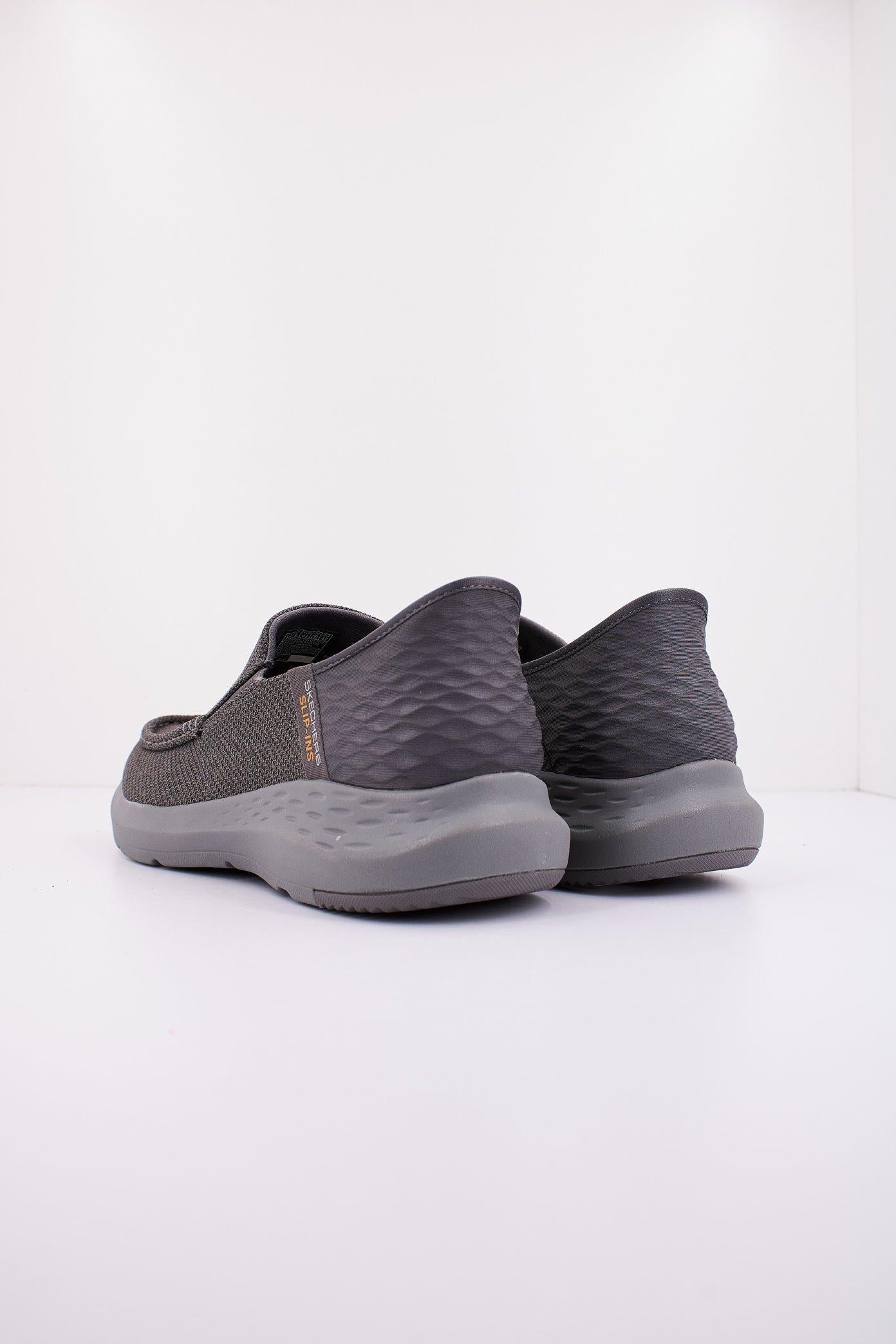 SKECHERS SLIP INS S en color GRIS (3)