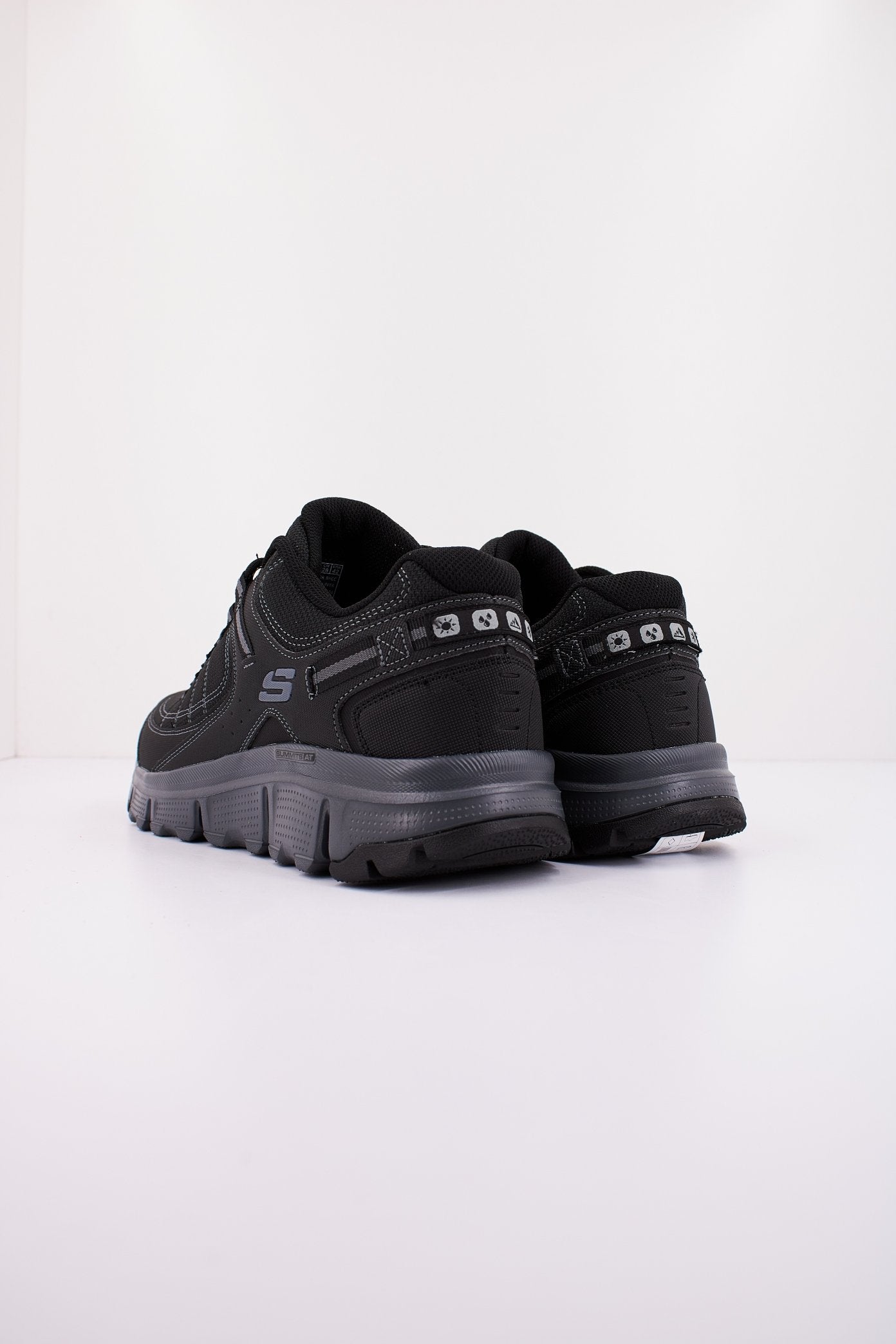 SKECHERS S en color NEGRO (3)