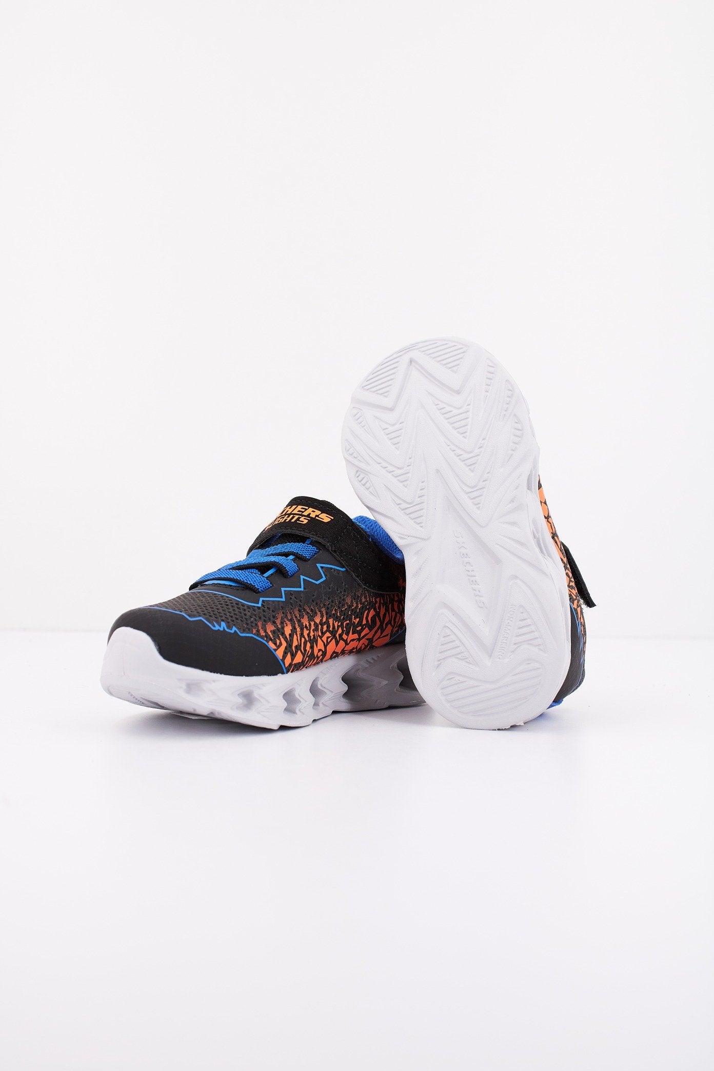 SKECHERS VORTEX . en color NEGRO (4)