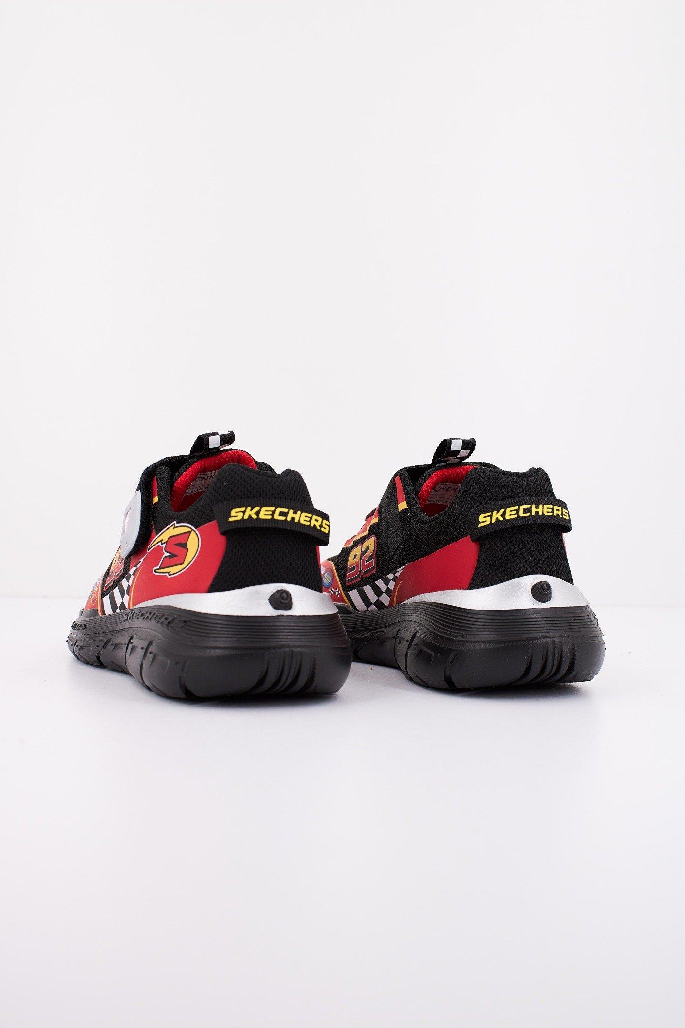 SKECHERS L en color NEGRO (3)