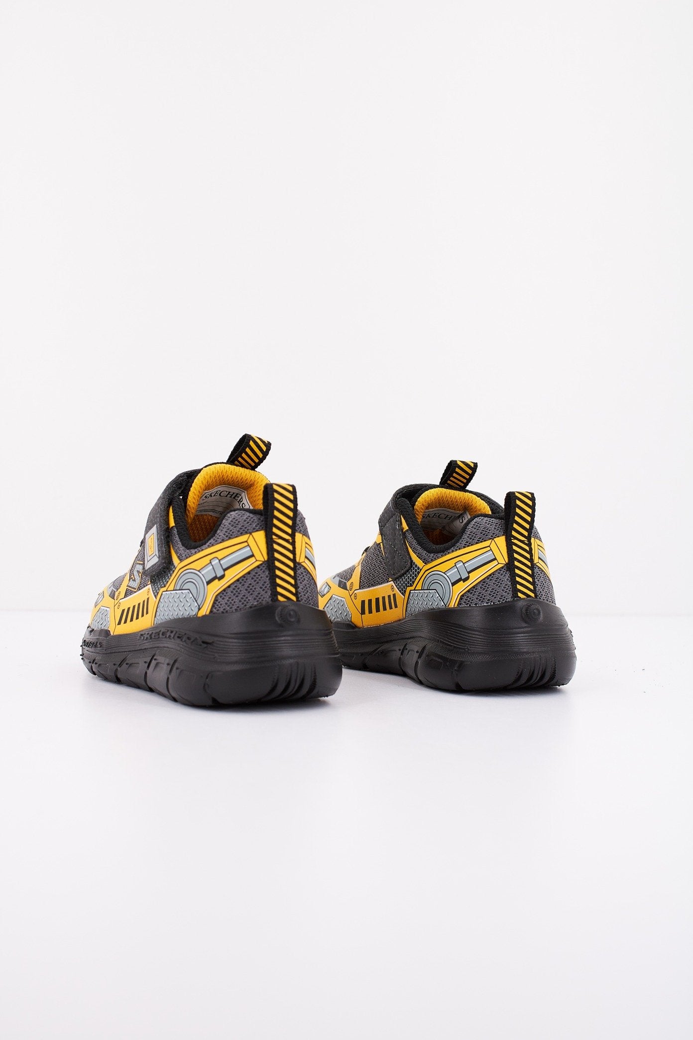 SKECHERS SKECH TRACKS en color NEGRO (3)