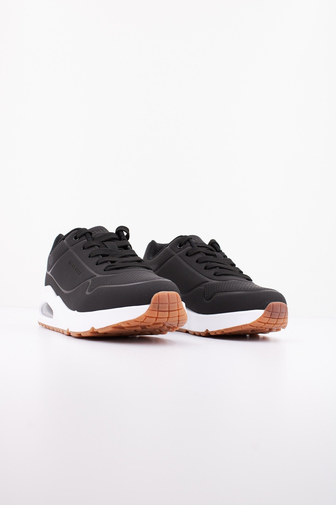 SKECHERS UNO - STAND ON AIR en color NEGRO (2)