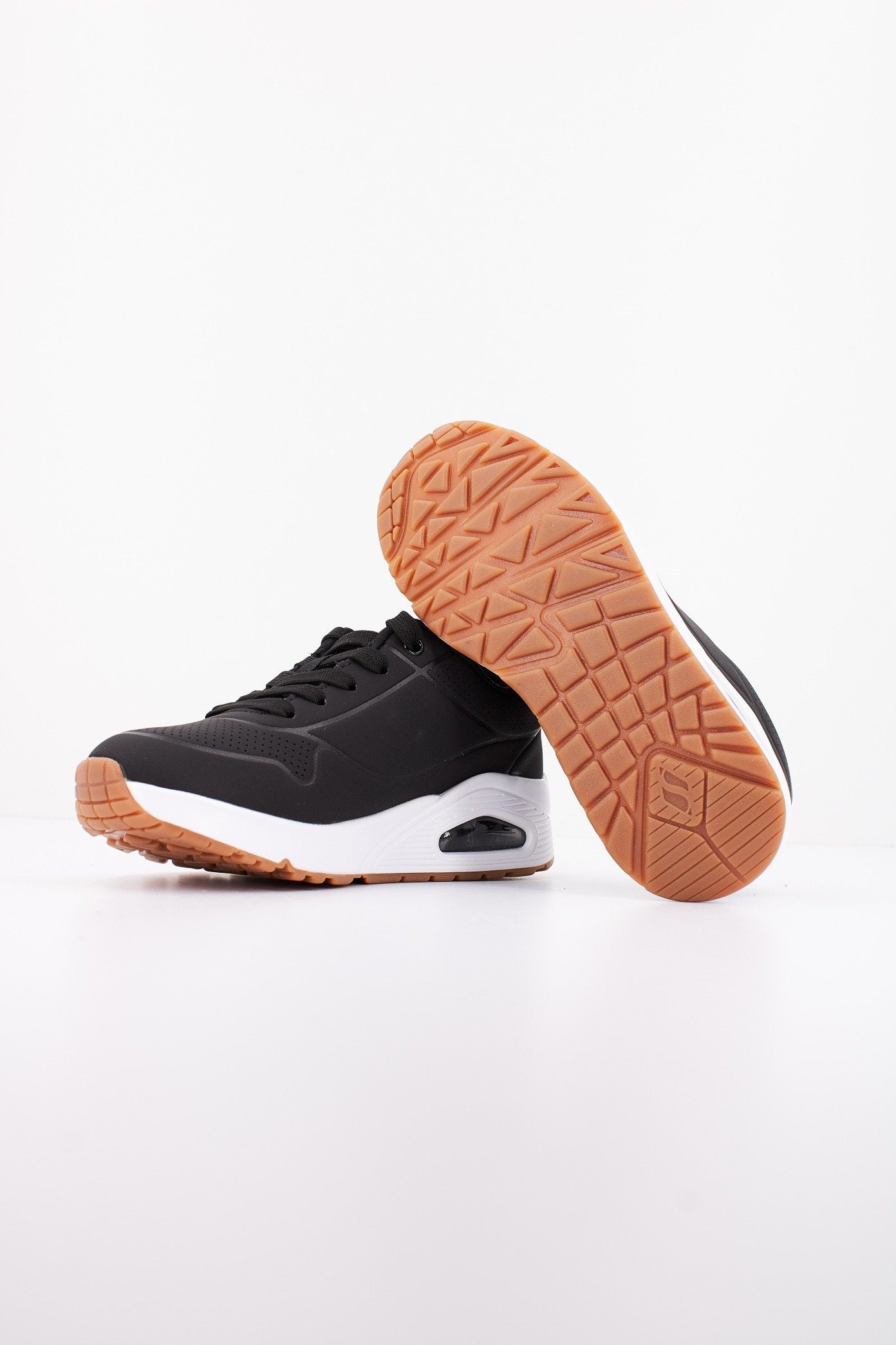 SKECHERS UNO - STAND ON AIR en color NEGRO (4)