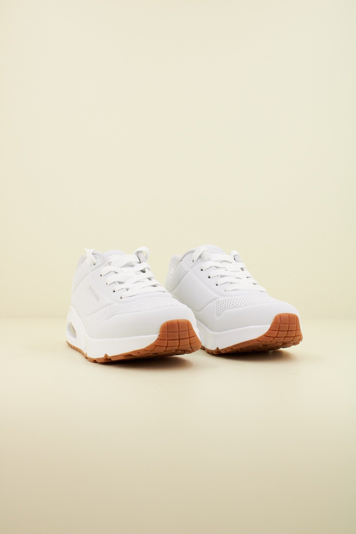 SKECHERS UNO - STAND ON AIR en color BLANCO (2)