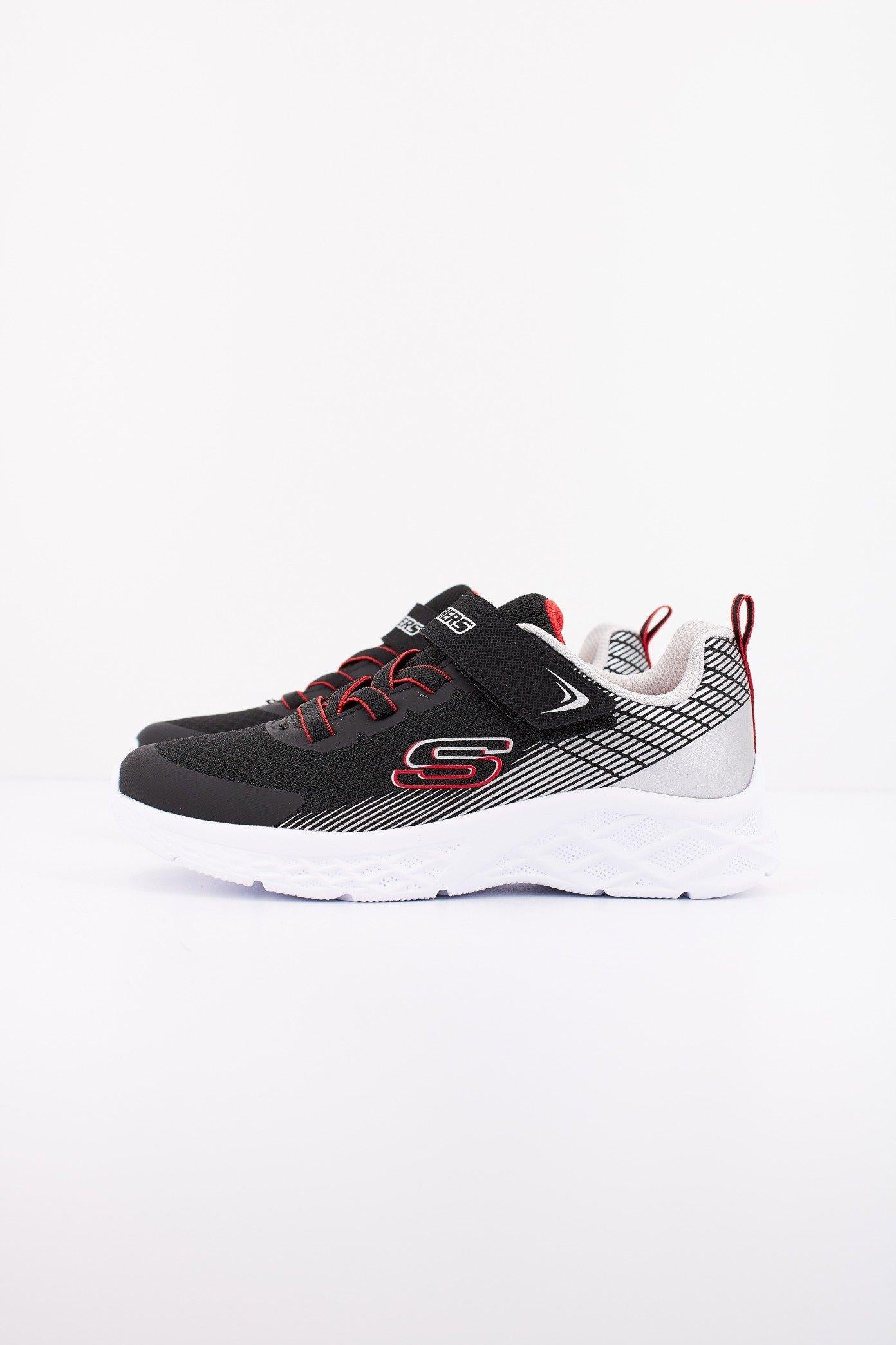 SKECHERS L en color NEGRO (1)