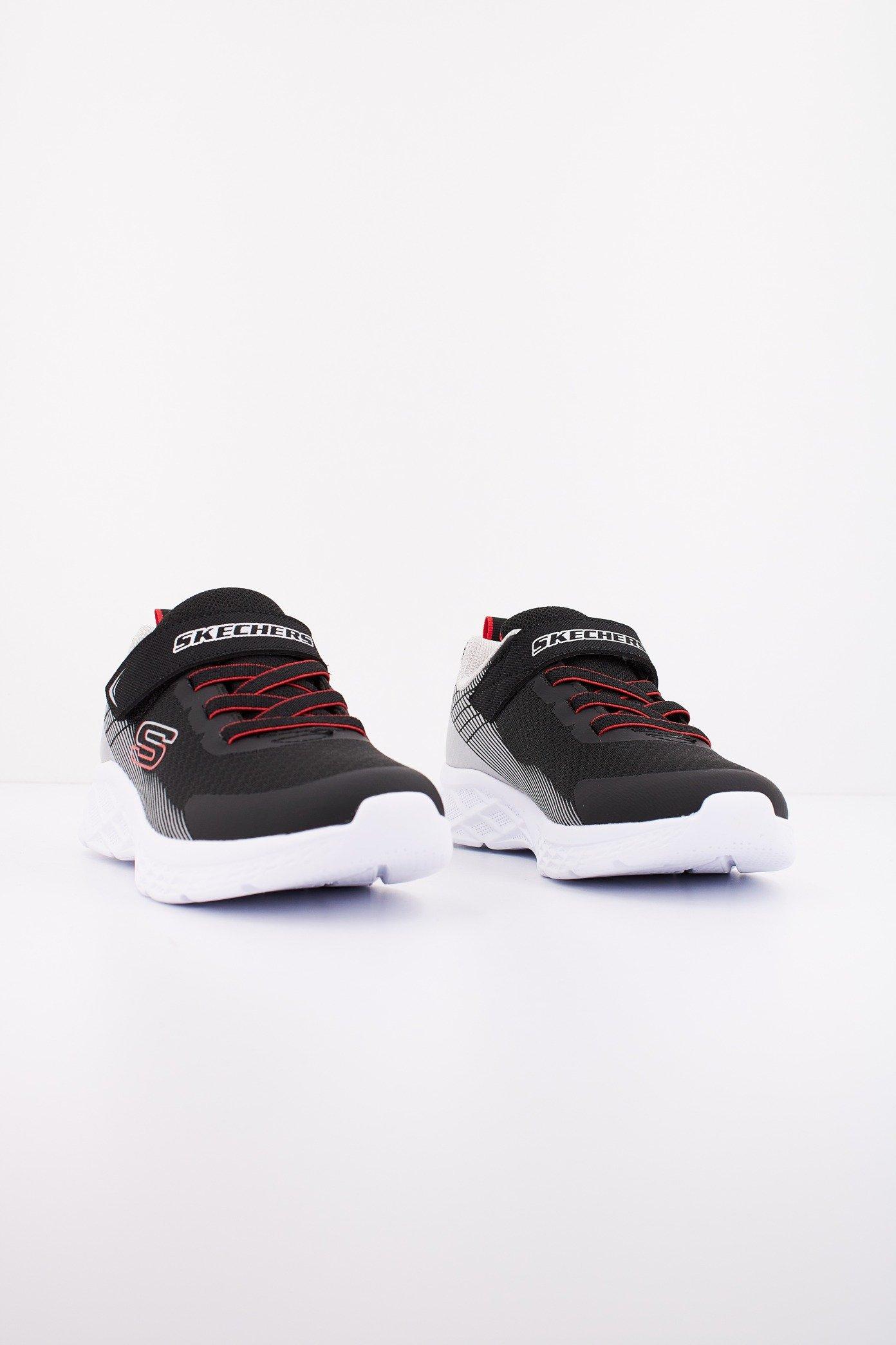 SKECHERS L en color NEGRO (2)