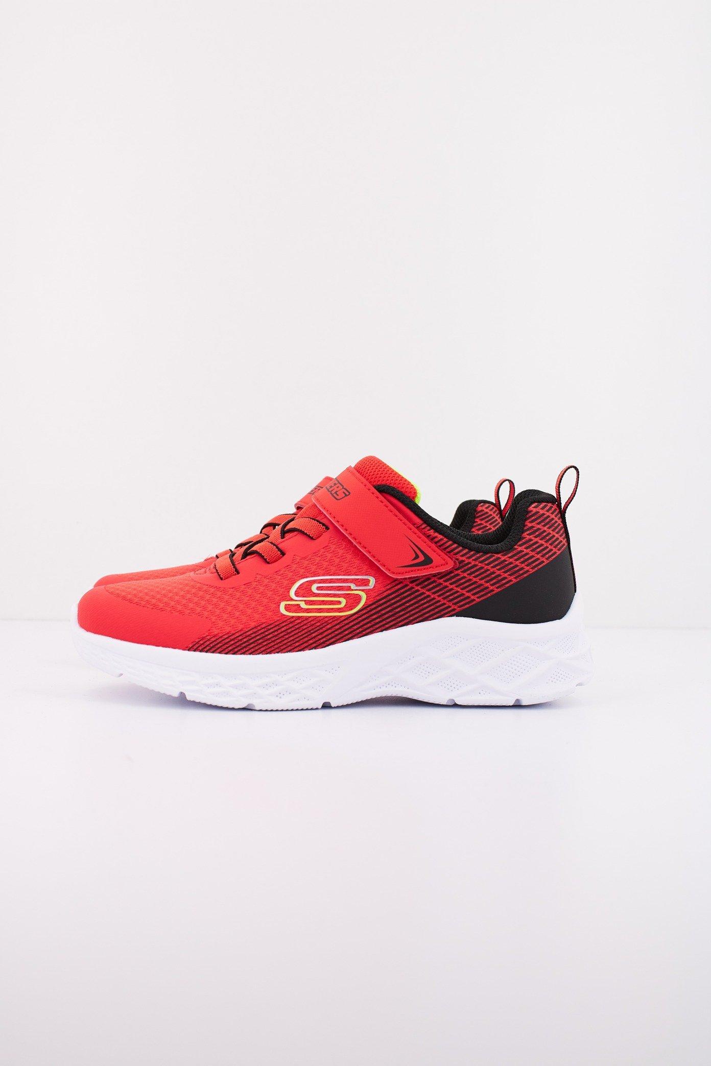 SKECHERS L en color ORO (1)