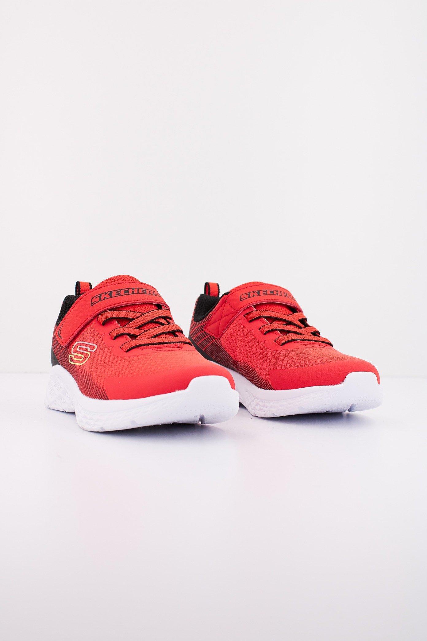 SKECHERS L en color ORO (2)