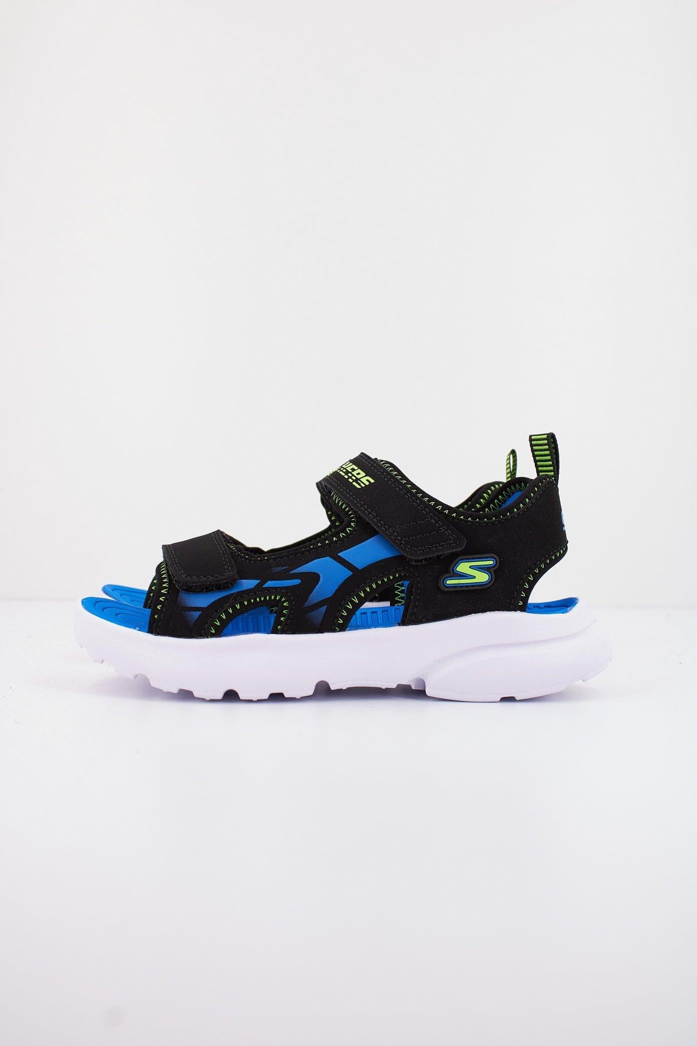 SKECHERS L en color NEGRO (1)