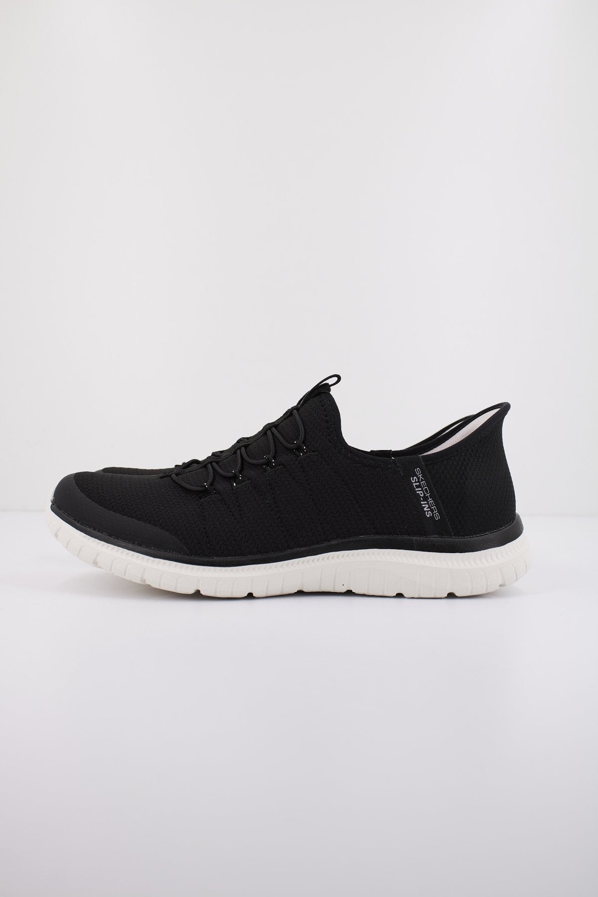SKECHERS SLIP-INS SVIRTUE en color NEGRO (1)
