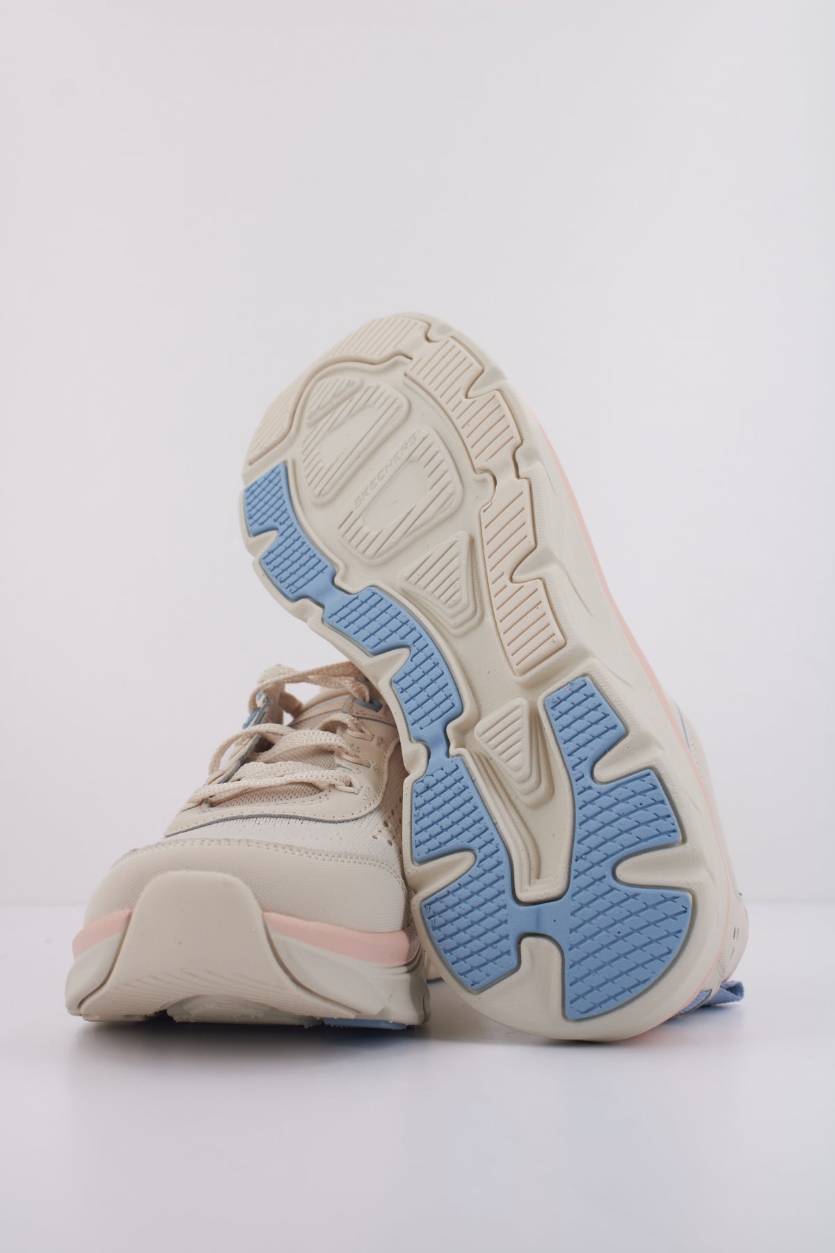 SKECHERS D'LUX WALKER . en color BEIS (5)