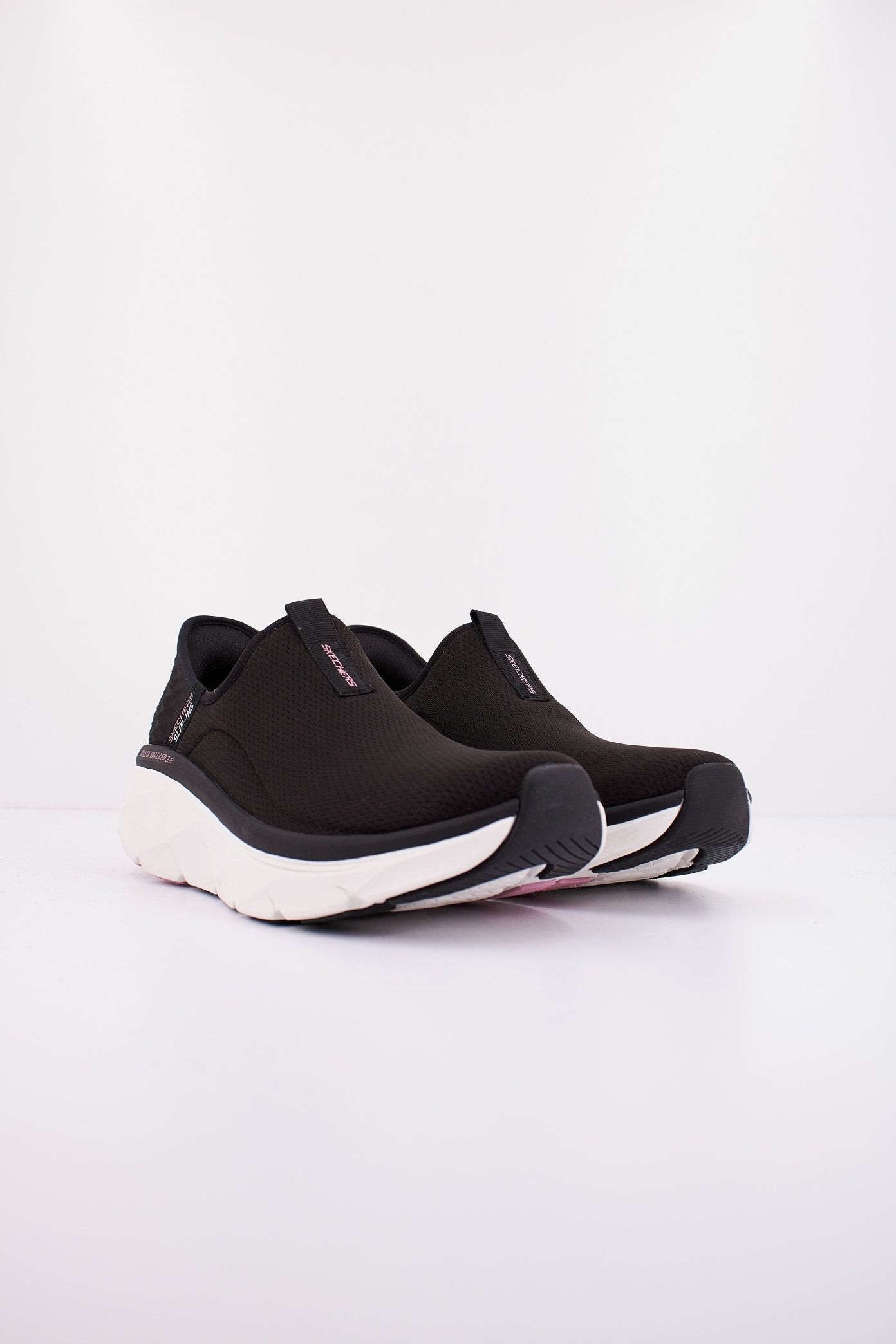 SKECHERS SLIP-INS S D'LUX WALKER . en color NEGRO (2)