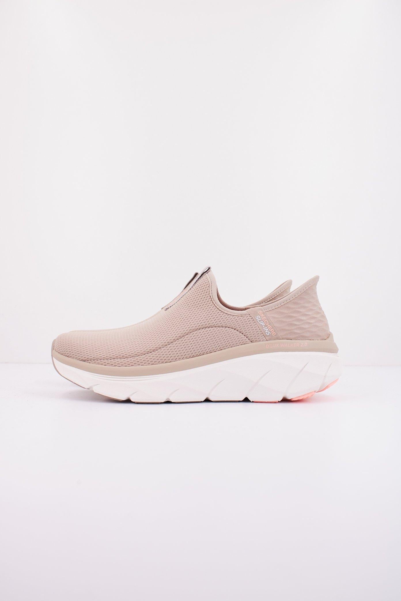 SKECHERS SLIP-INS S D'LUX WALKER . en color BEIS (1)