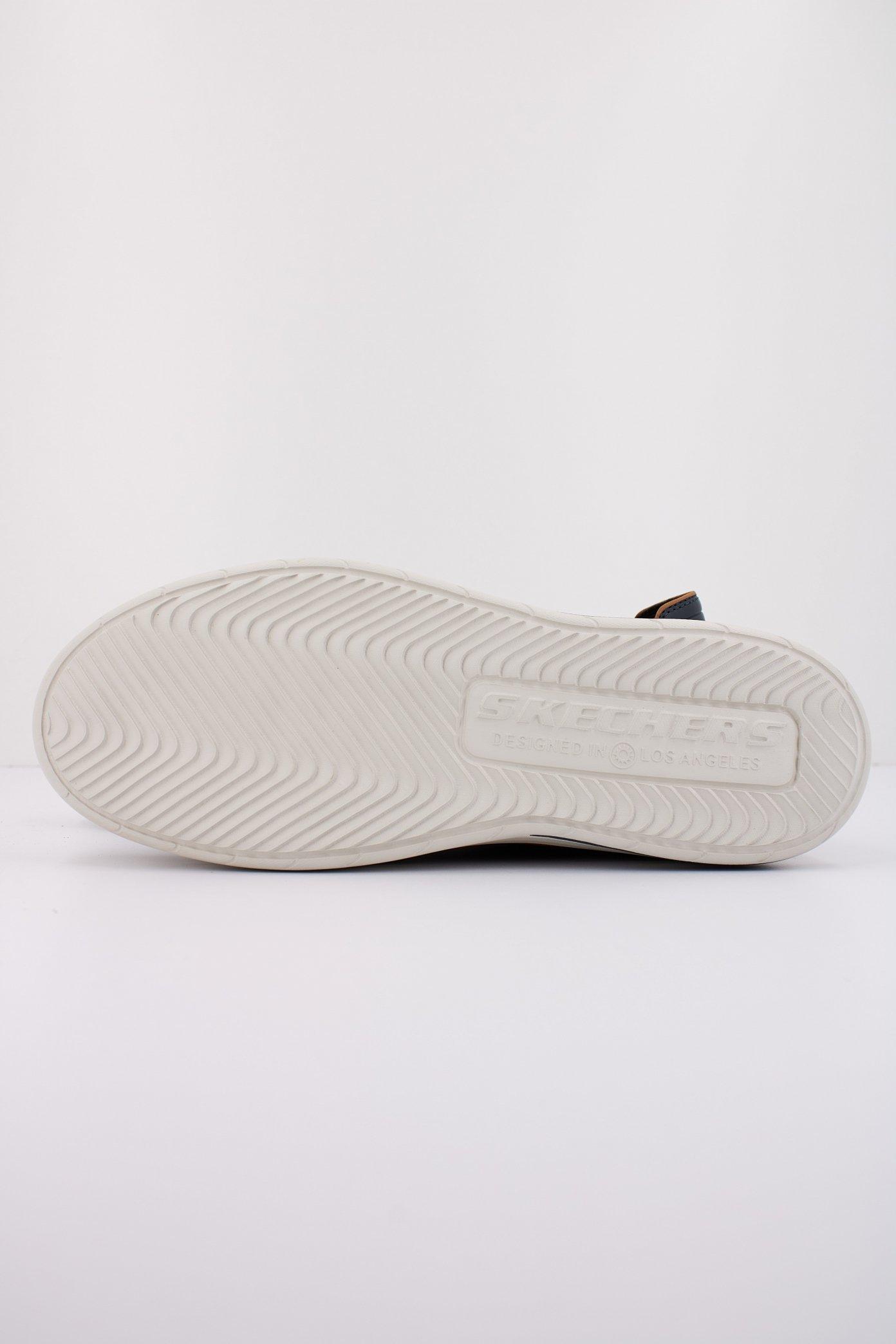 SKECHERS RELAXED FIT: SOLVANO en color AZUL (4)
