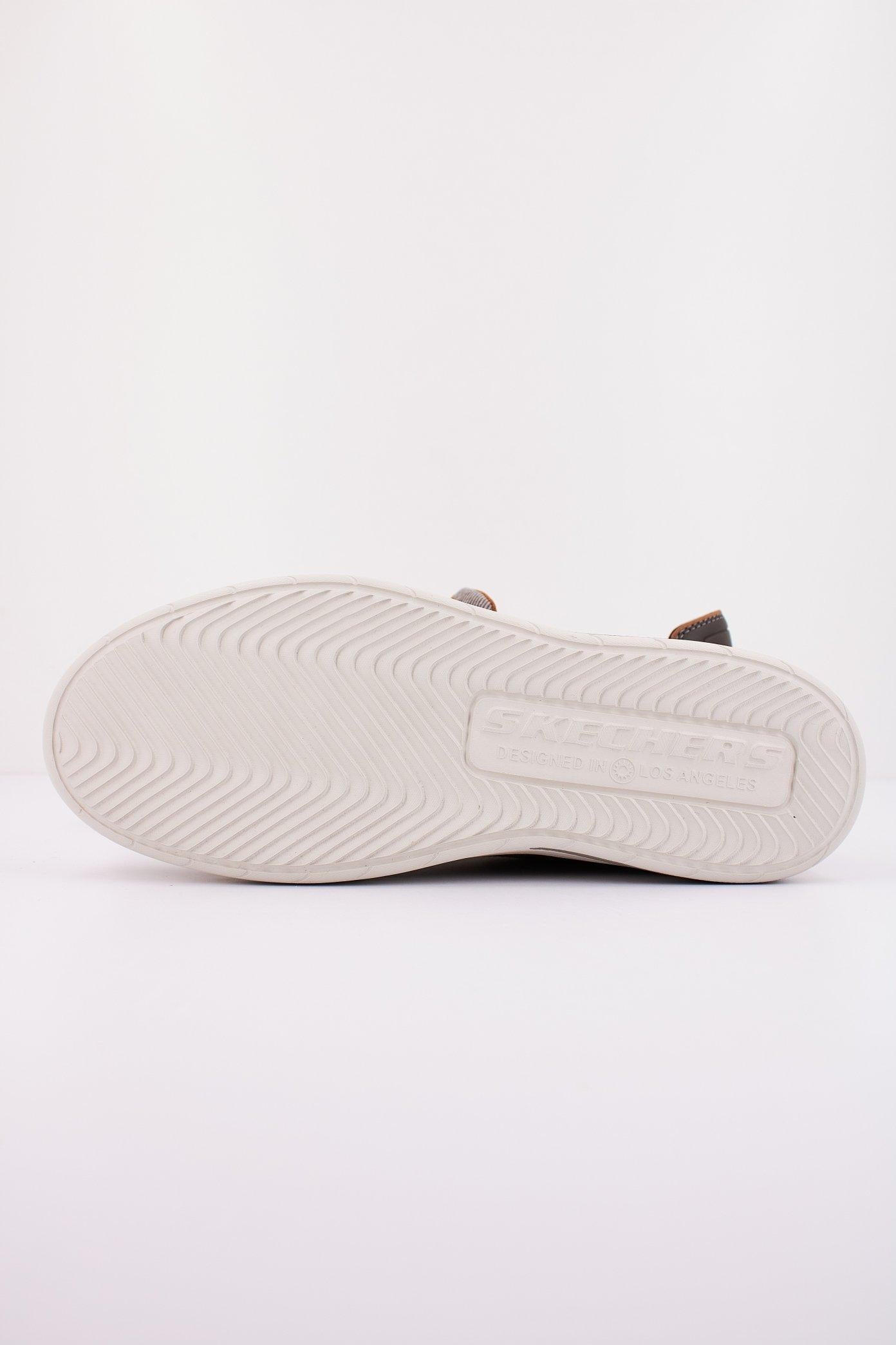 SKECHERS RELAXED FIT: SOLVANO en color GRIS (4)