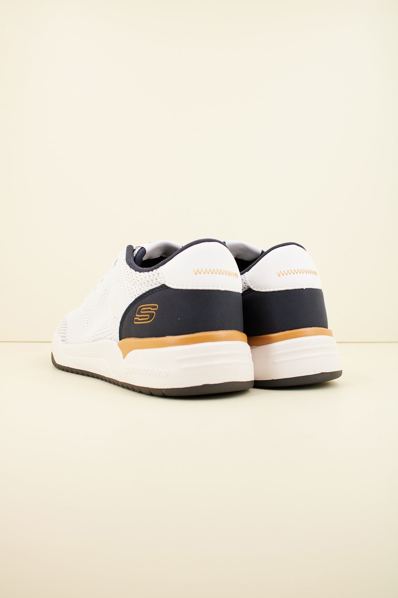 SKECHERS S en color BLANCO (3)