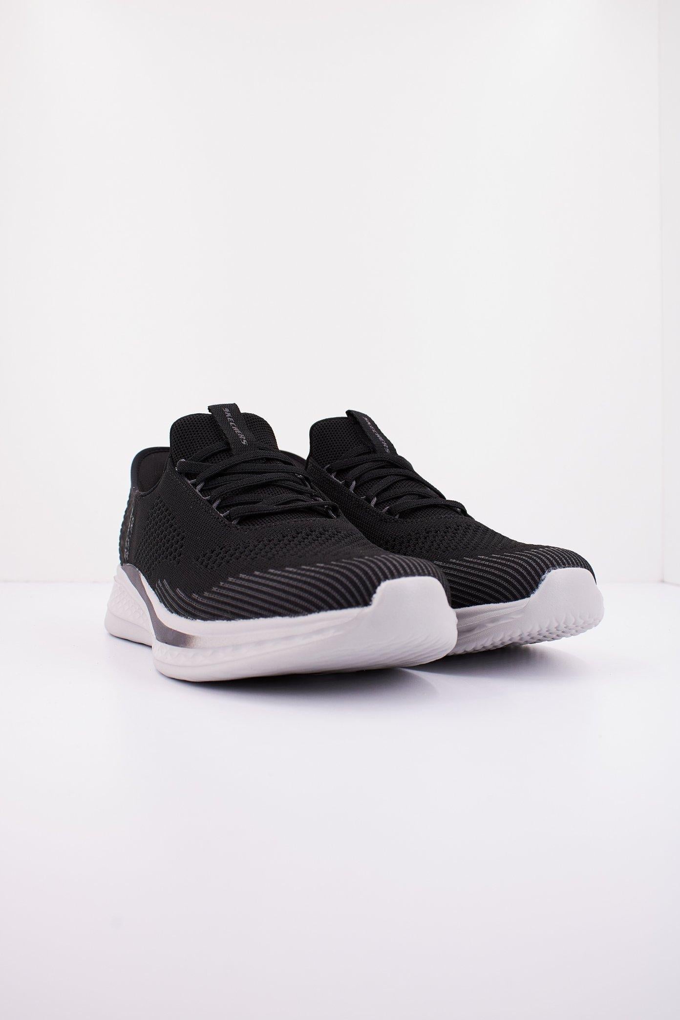 SKECHERS SPLI-INS SLADE en color NEGRO (2)